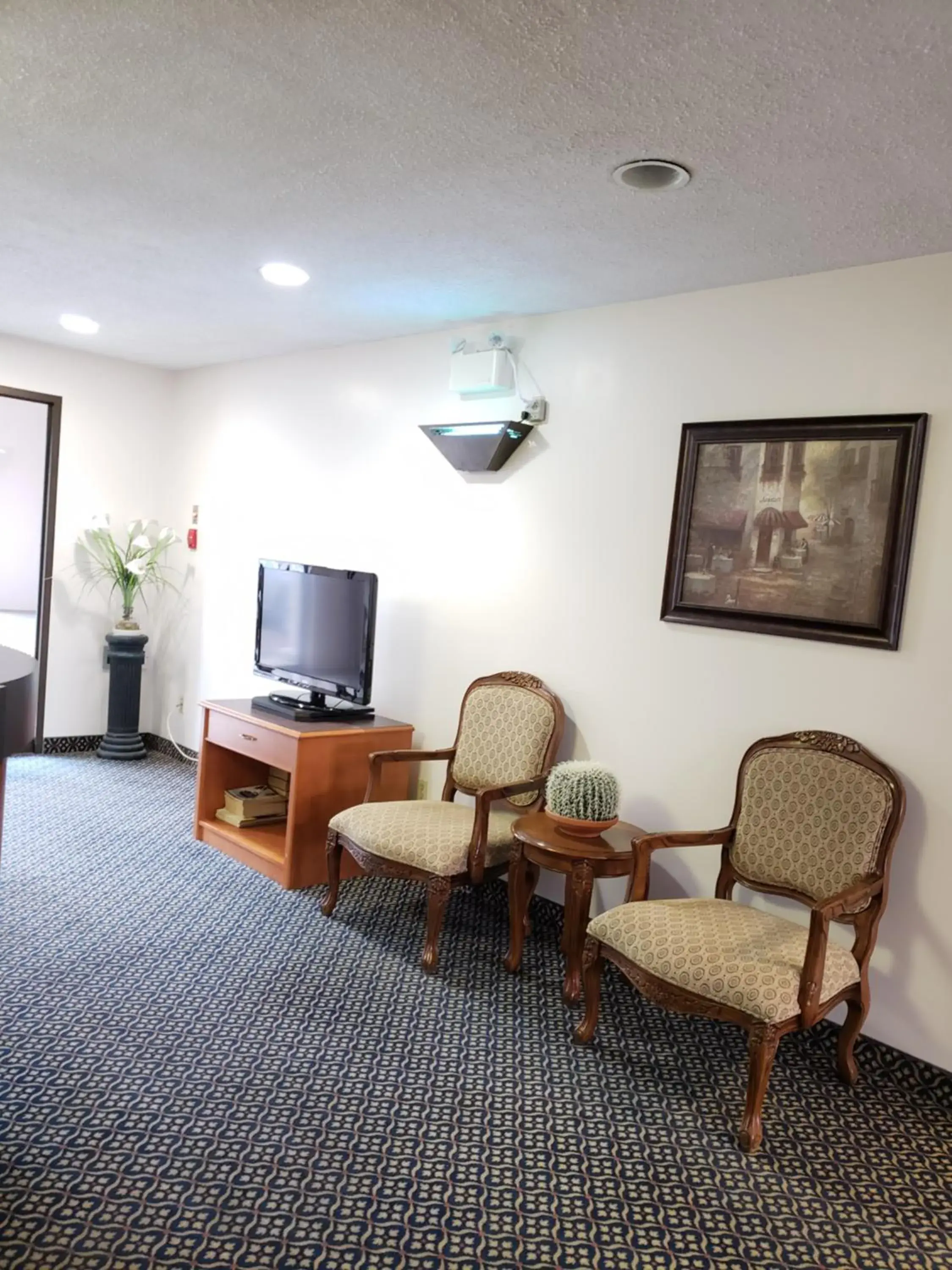 Seating Area in Tower Inn