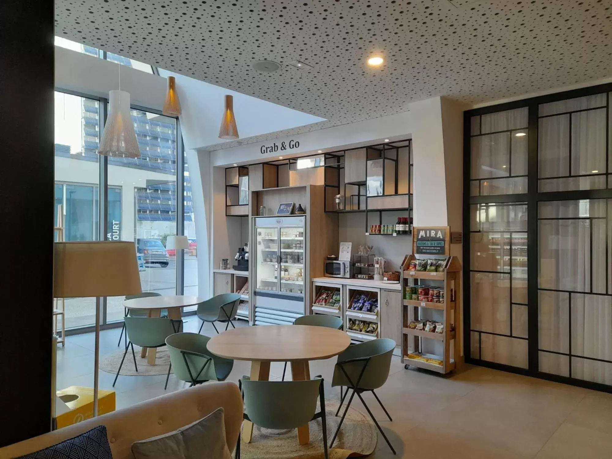 On-site shops in Hilton Garden Inn Bordeaux Centre