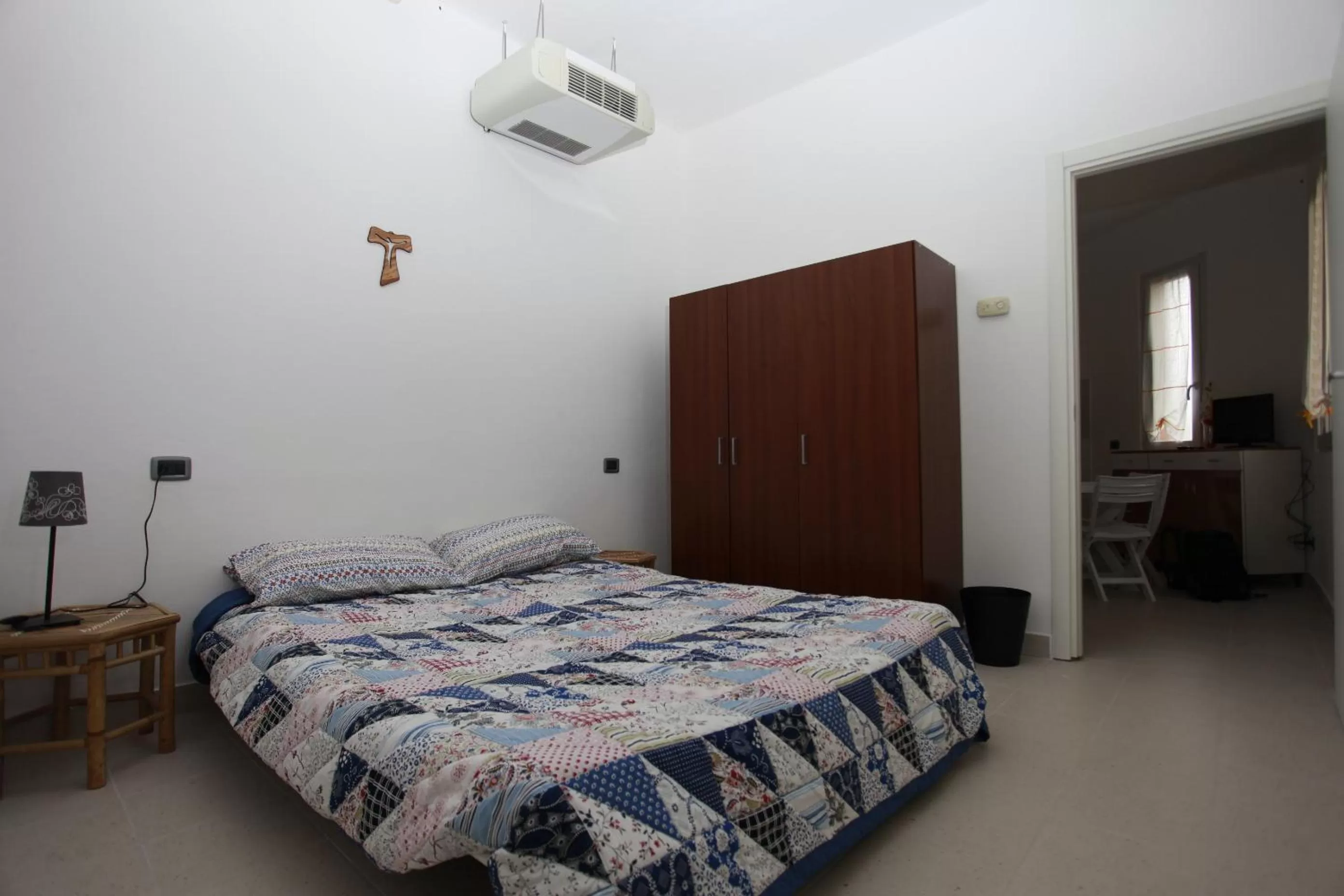 Bed in Apartment Lake Maggiore - ITALIA