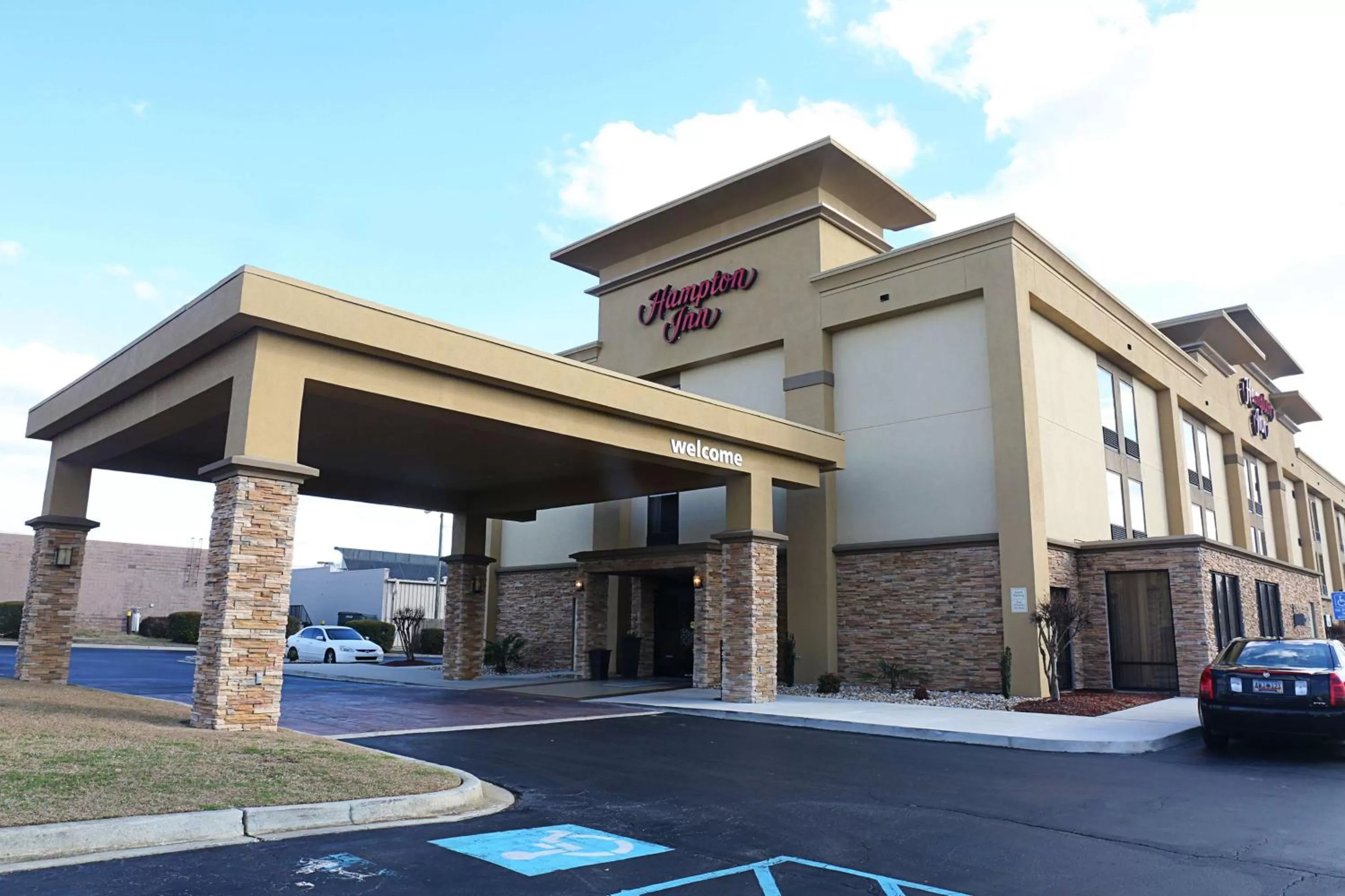 Property building in Hampton Inn Sumter