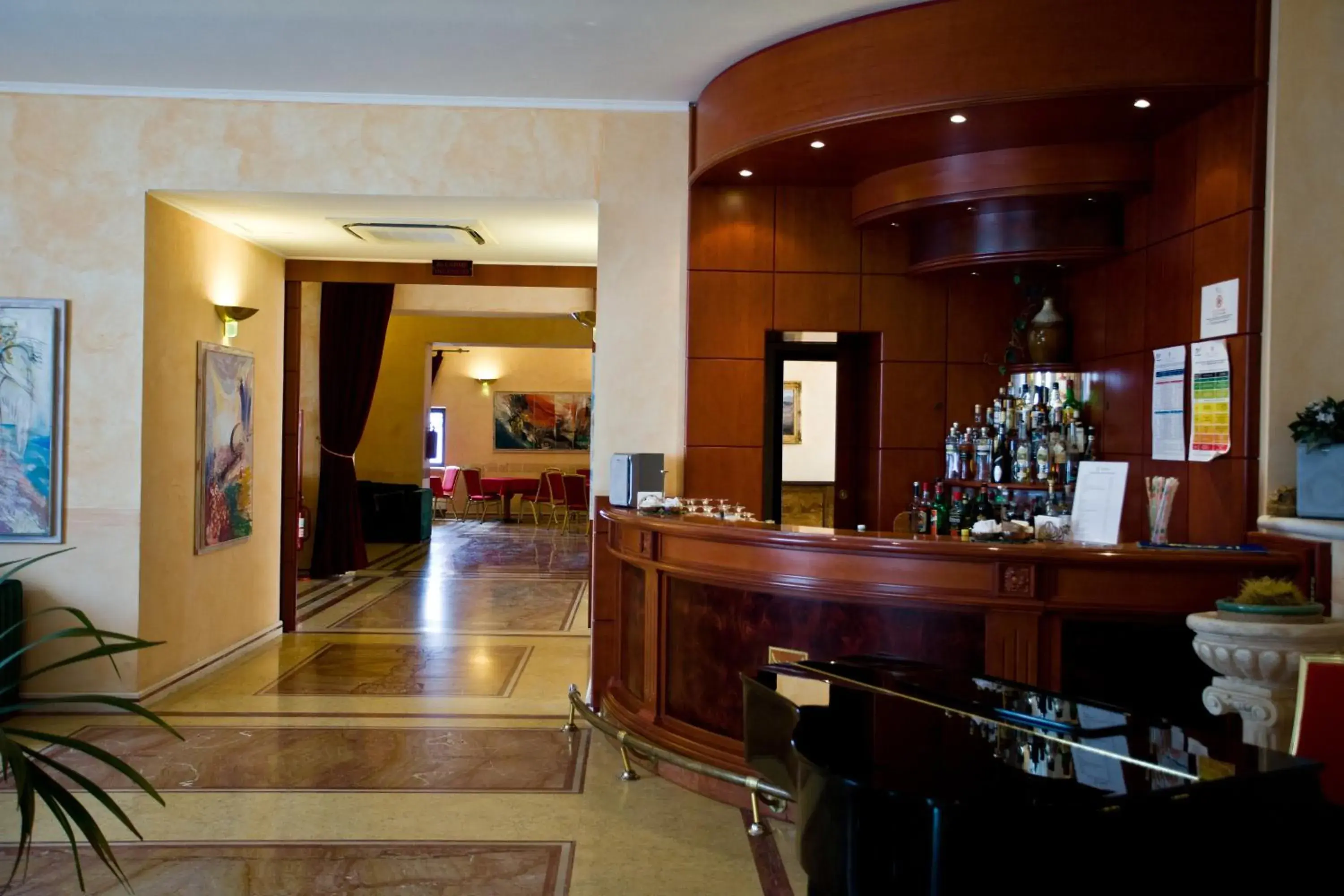 Lounge or bar, Lobby/Reception in Palace Hotel San Michele