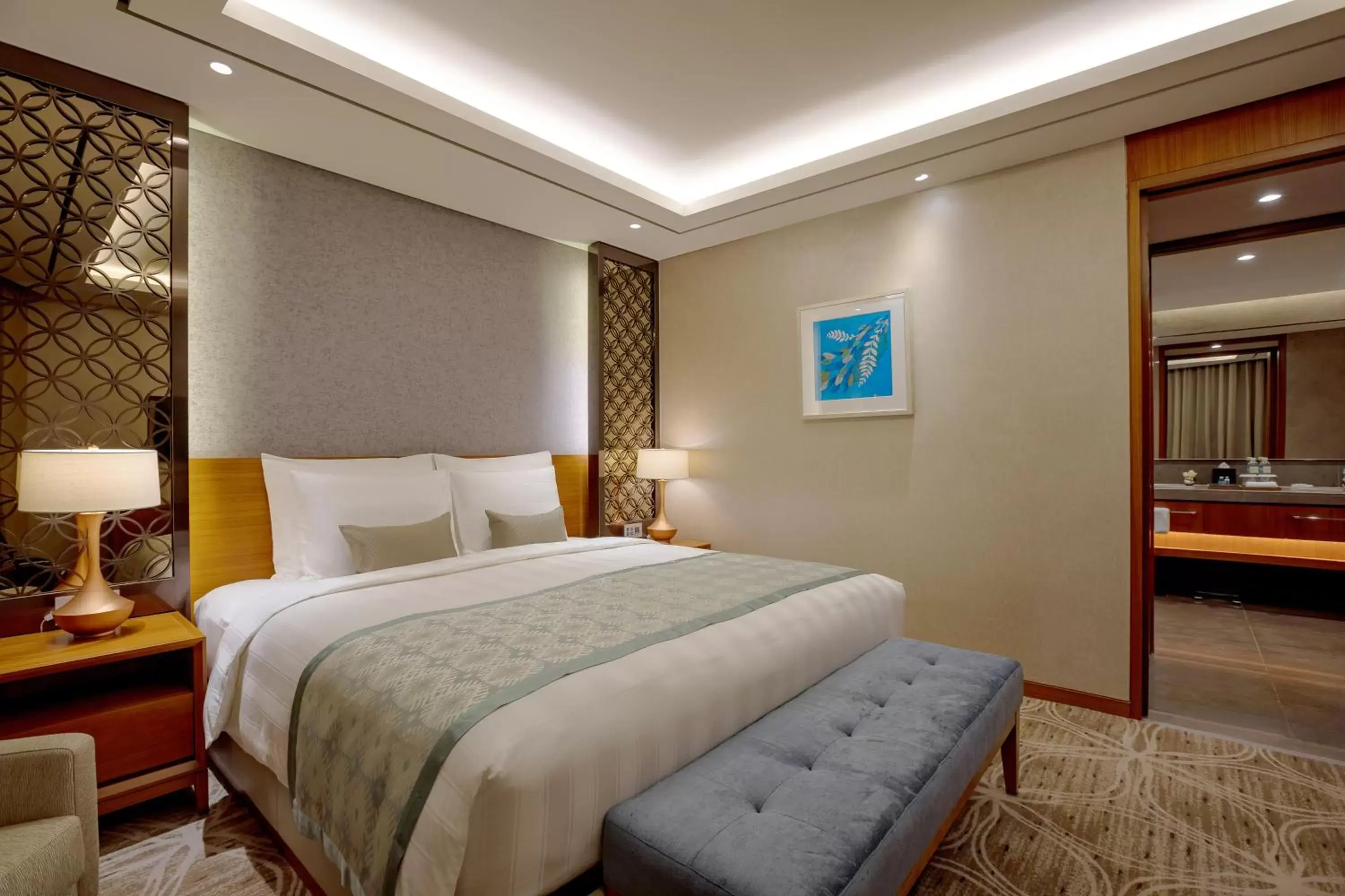 Bedroom, Bed in LOTTE Hotel Yangon
