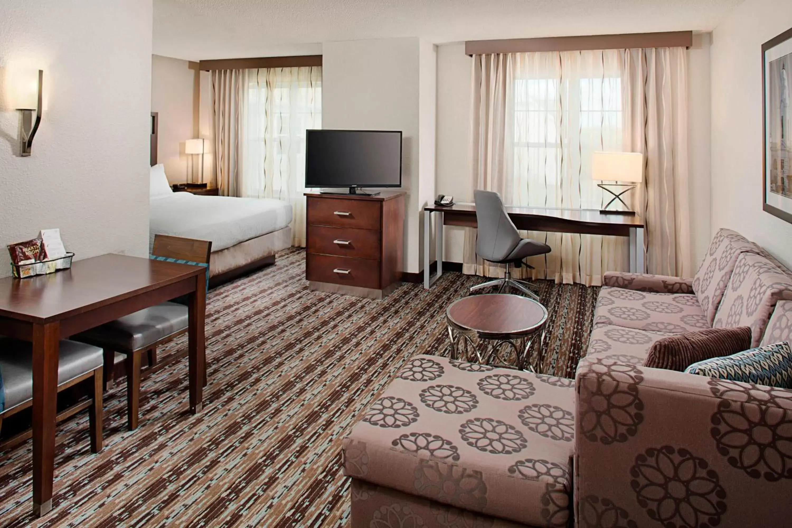 Bedroom, Seating Area in Residence Inn Worcester