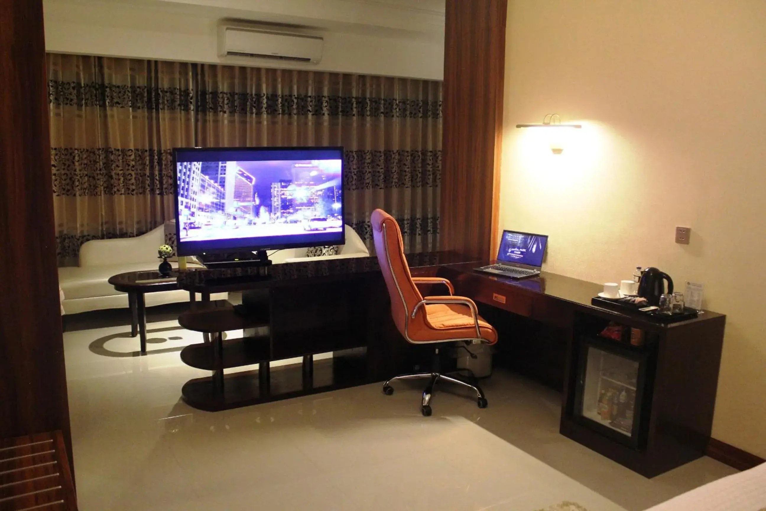 TV and multimedia, TV/Entertainment Center in Central Park Tower Resort