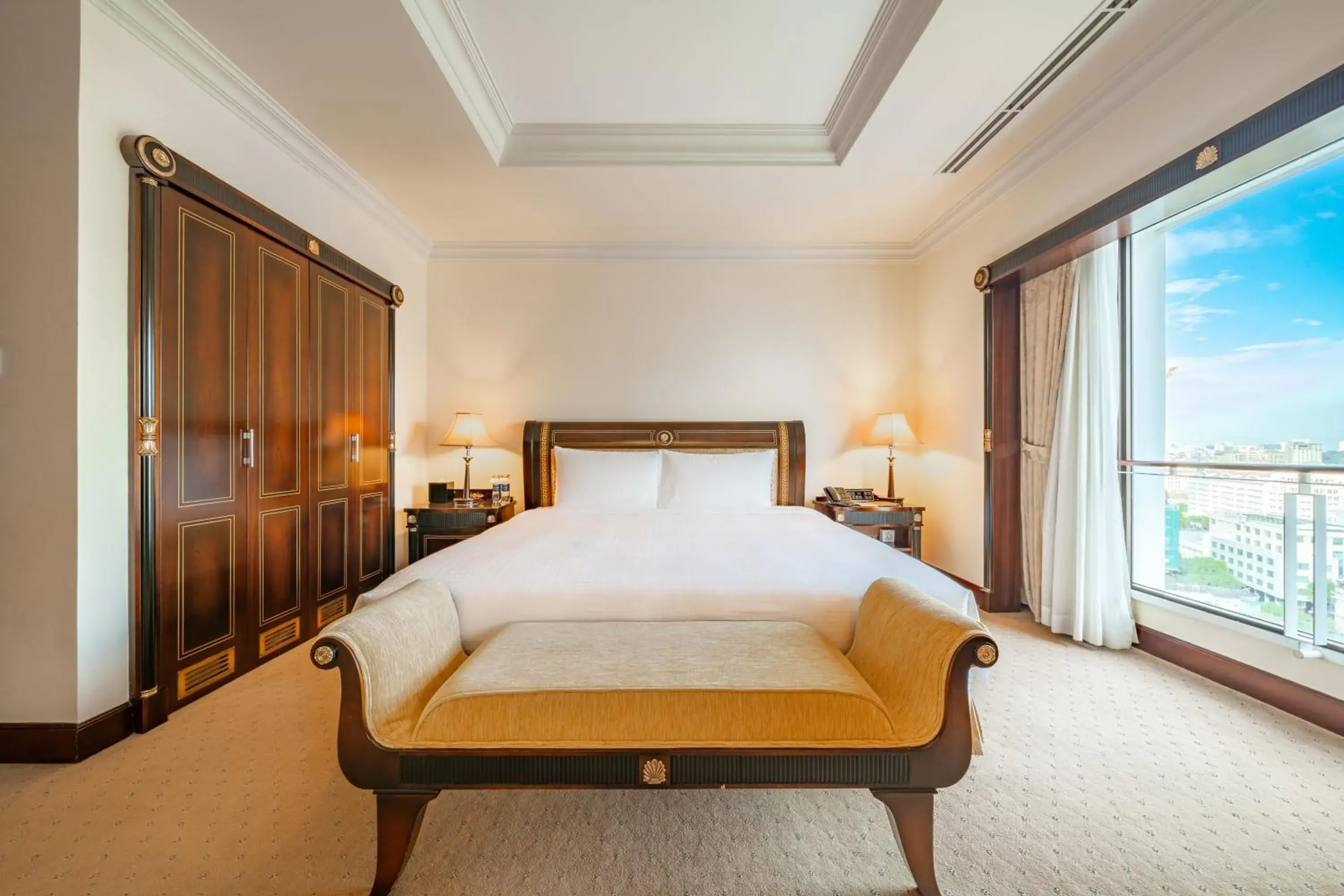 Bedroom, Bed in Lotte Hotel Saigon