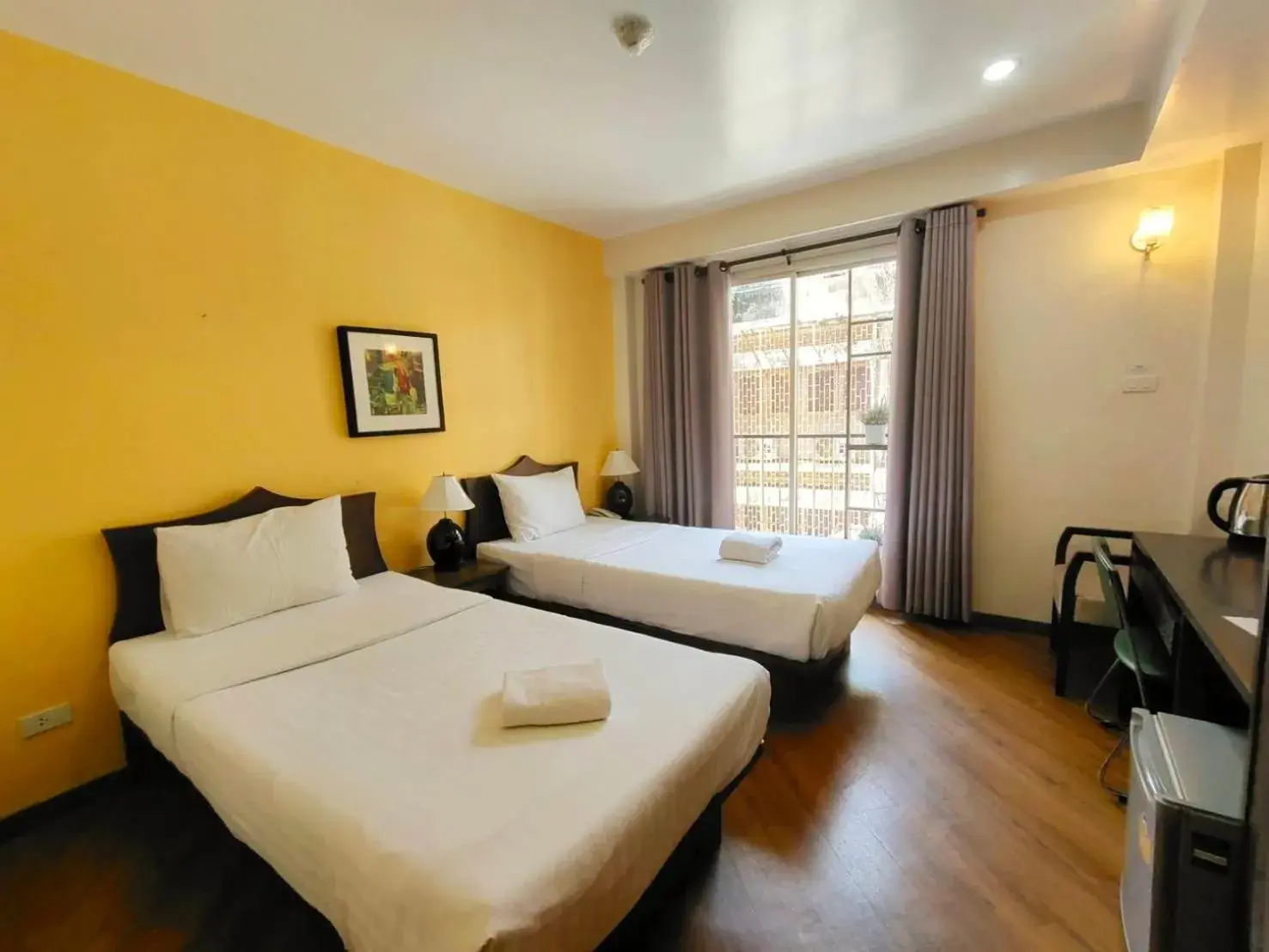 Deluxe Double or Twin Room with Balcony in Vinary Hotel Sukhumvit - SHA EXTRA Plus