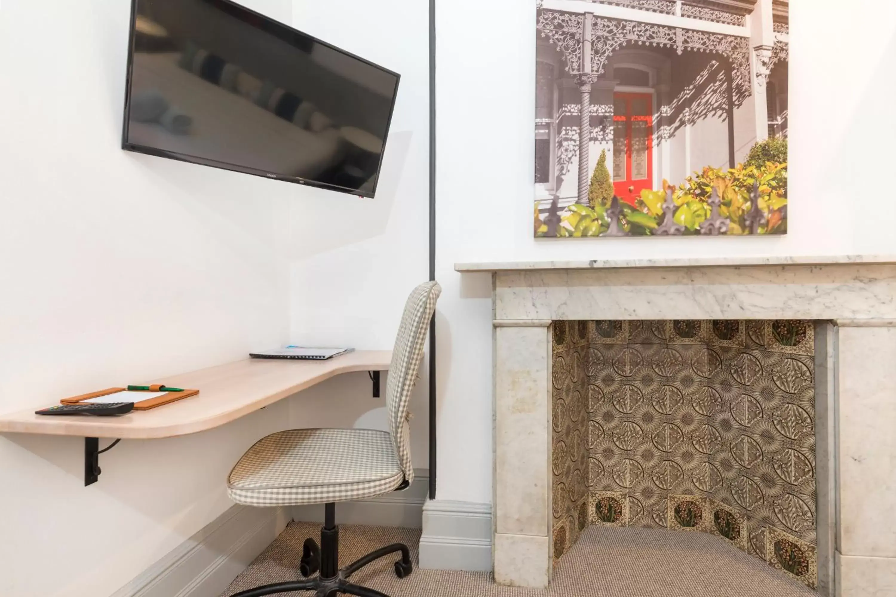 Decorative detail, TV/Entertainment Center in Dalziel Lodge