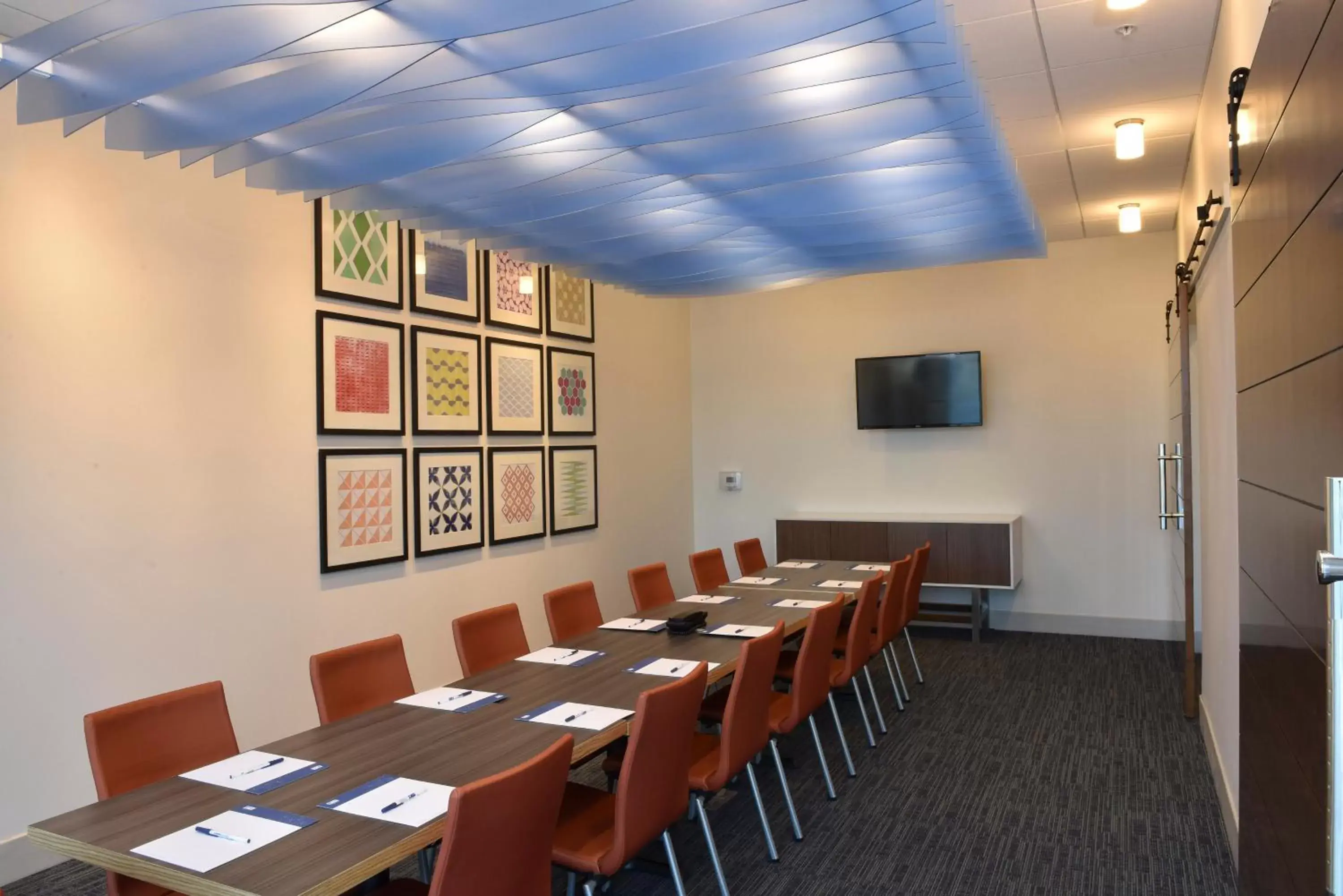 Meeting/conference room in Holiday Inn Express & Suites - Orlando - Lake Nona Area, an IHG Hotel
