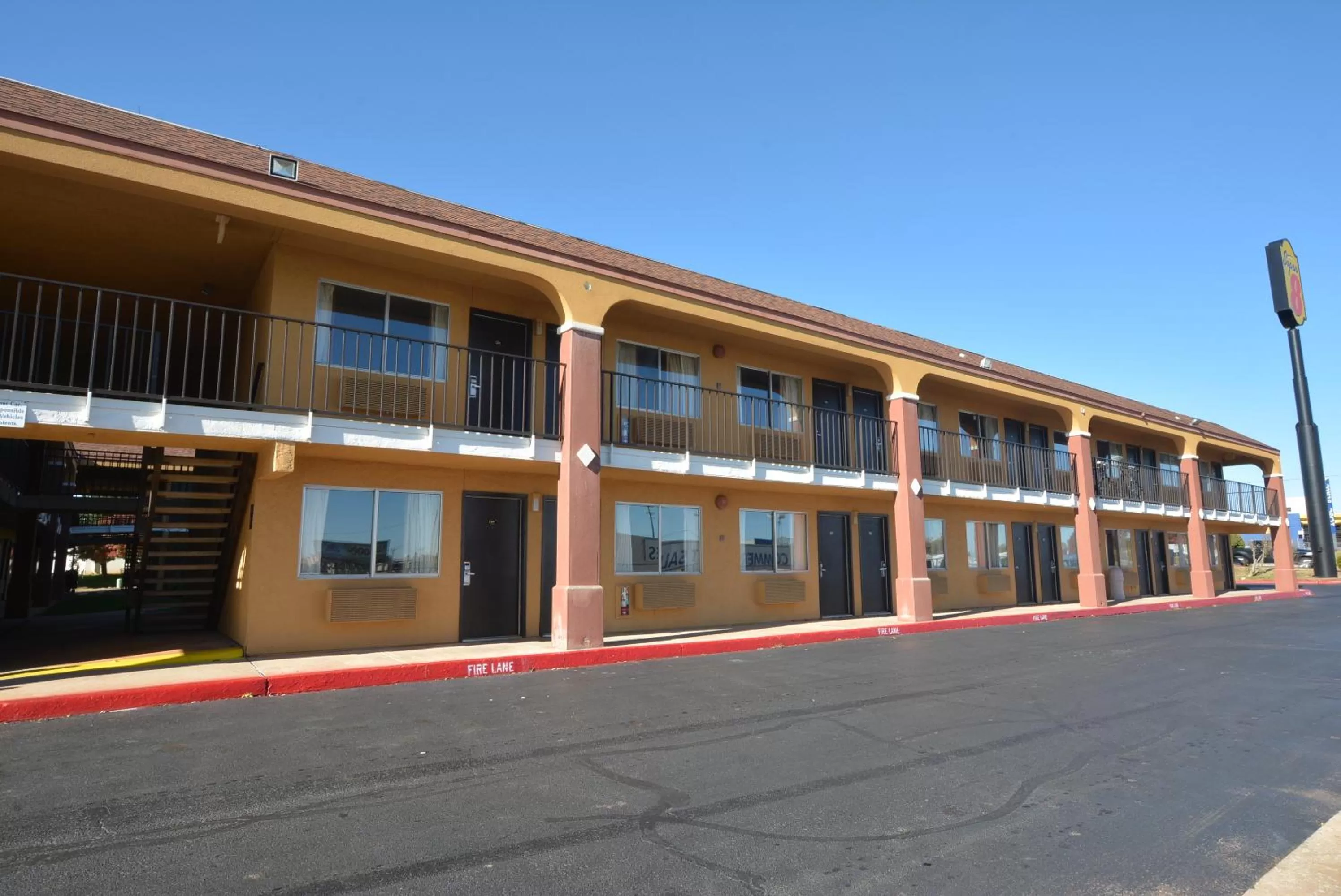 Facade/entrance in Super 8 by Wyndham Midwest City OK