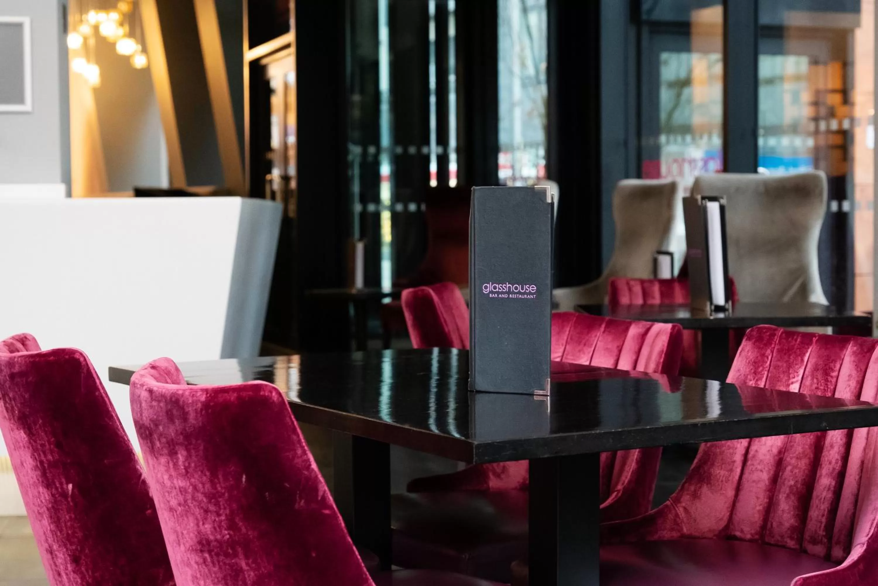 Lounge or bar in Crowne Plaza Manchester City Centre by IHG