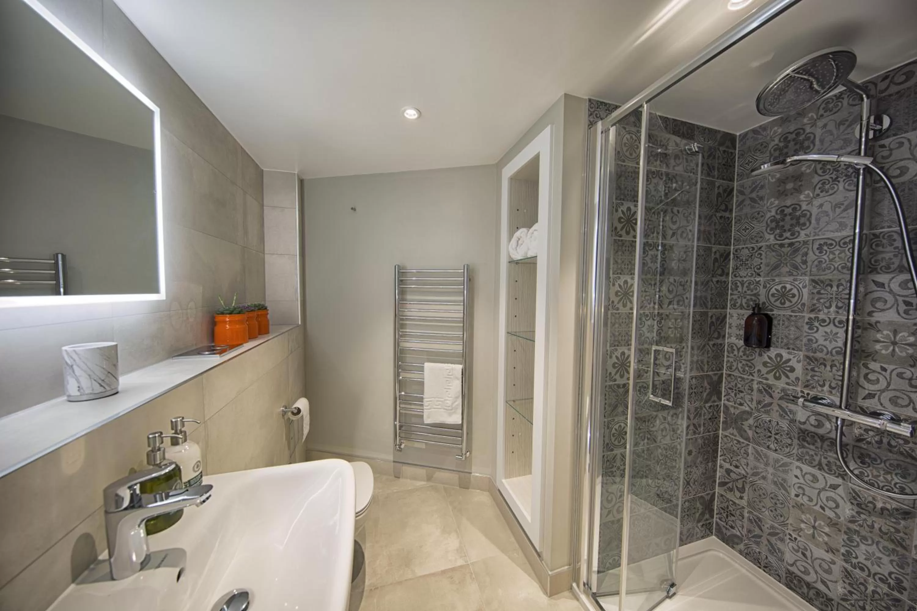 Bathroom in José Pizarro The Swan Inn