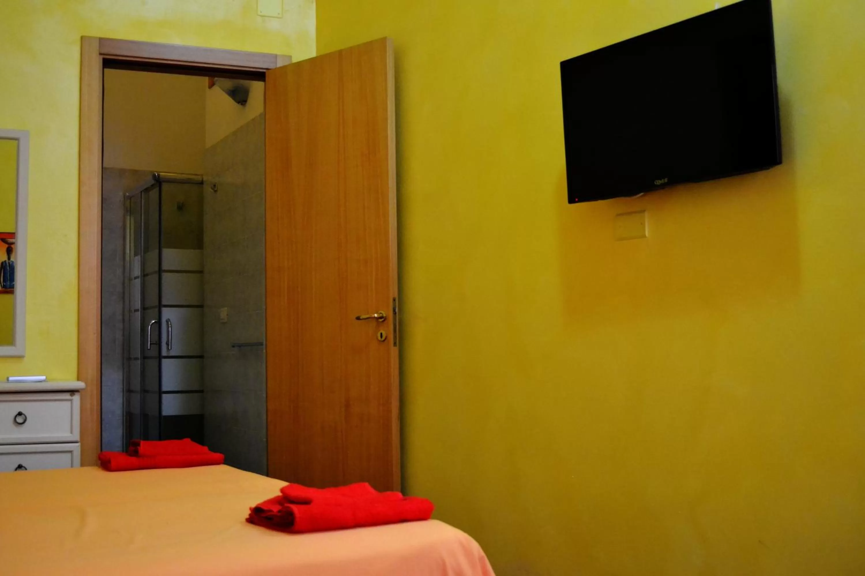 TV and multimedia, Bed in B&B La Corte Lecce