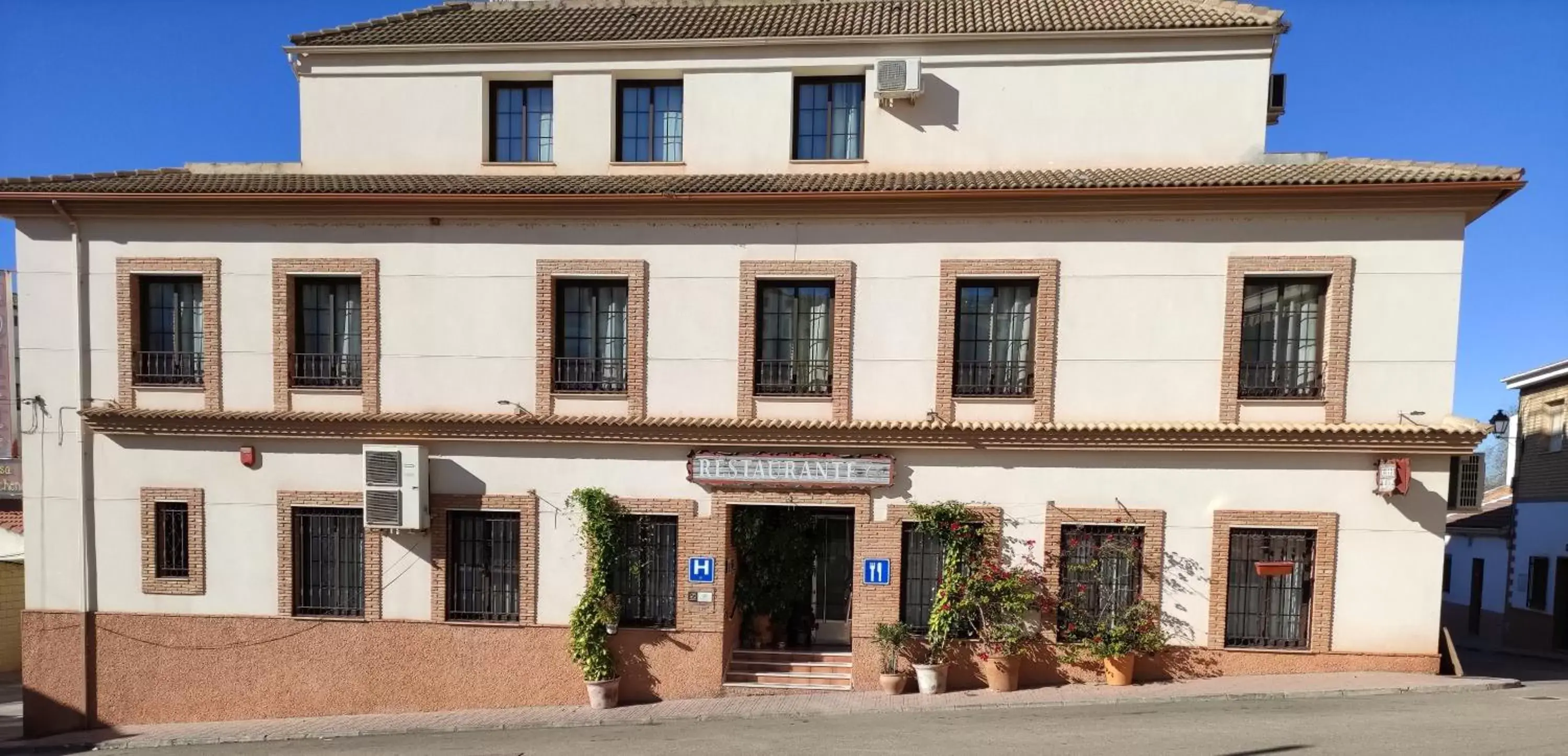 Facade/entrance, Property Building in Hotel Casa Marchena