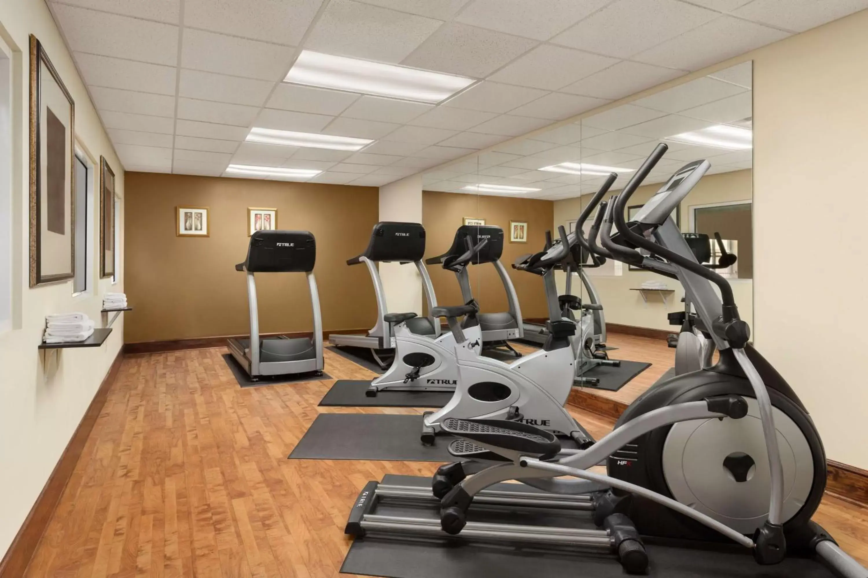 Activities, Fitness Center/Facilities in Country Inn & Suites by Radisson, Macon North, GA