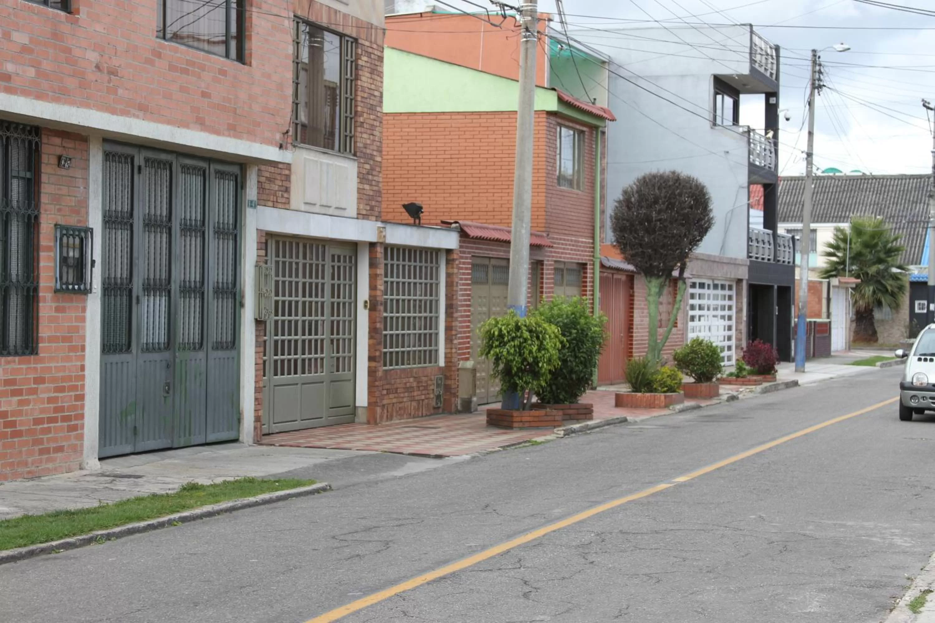 Facade/entrance, Property Building in D'lujo