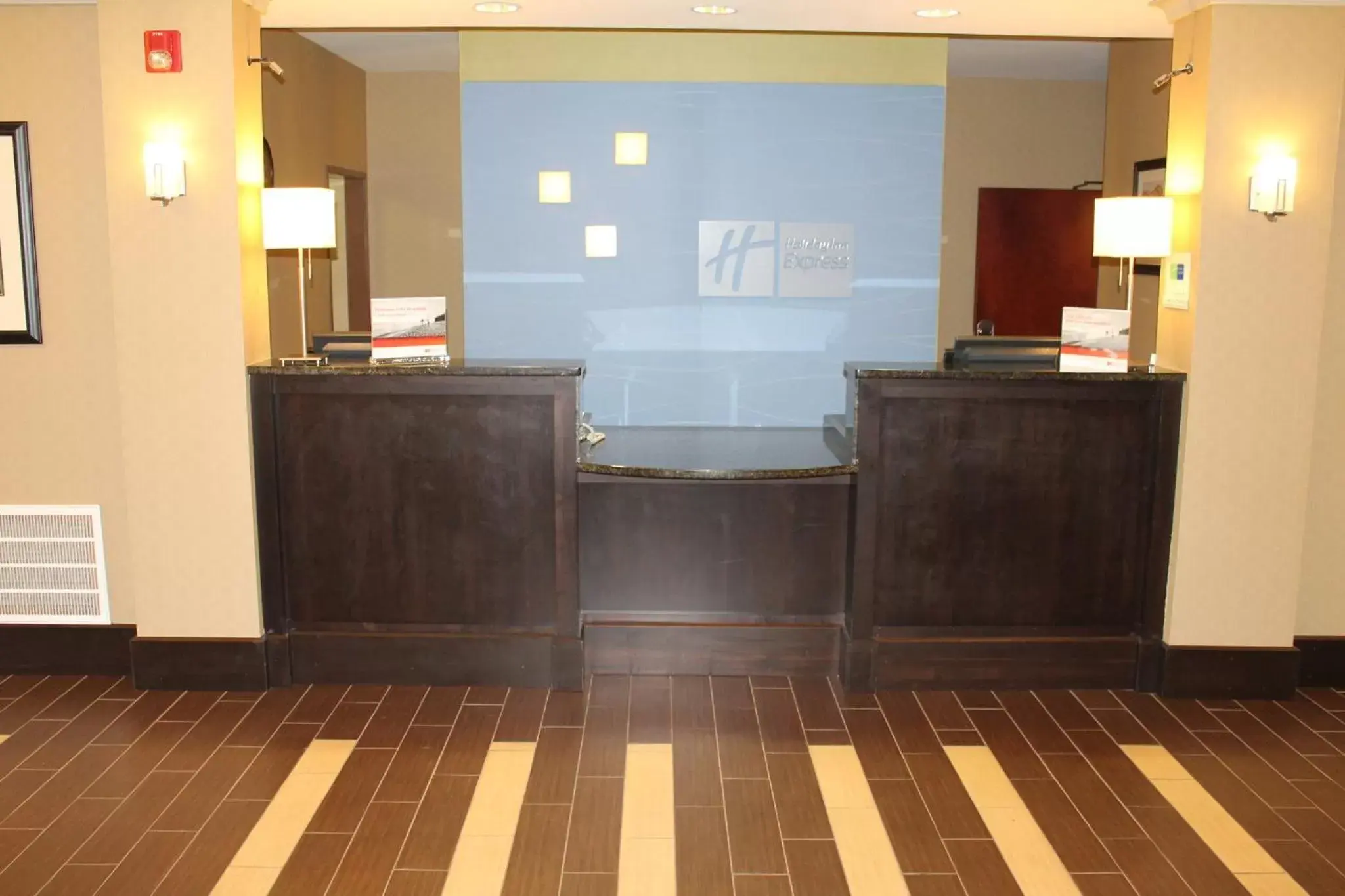 Property building, Lobby/Reception in Holiday Inn Express Hotel & Suites Starkville, an IHG Hotel