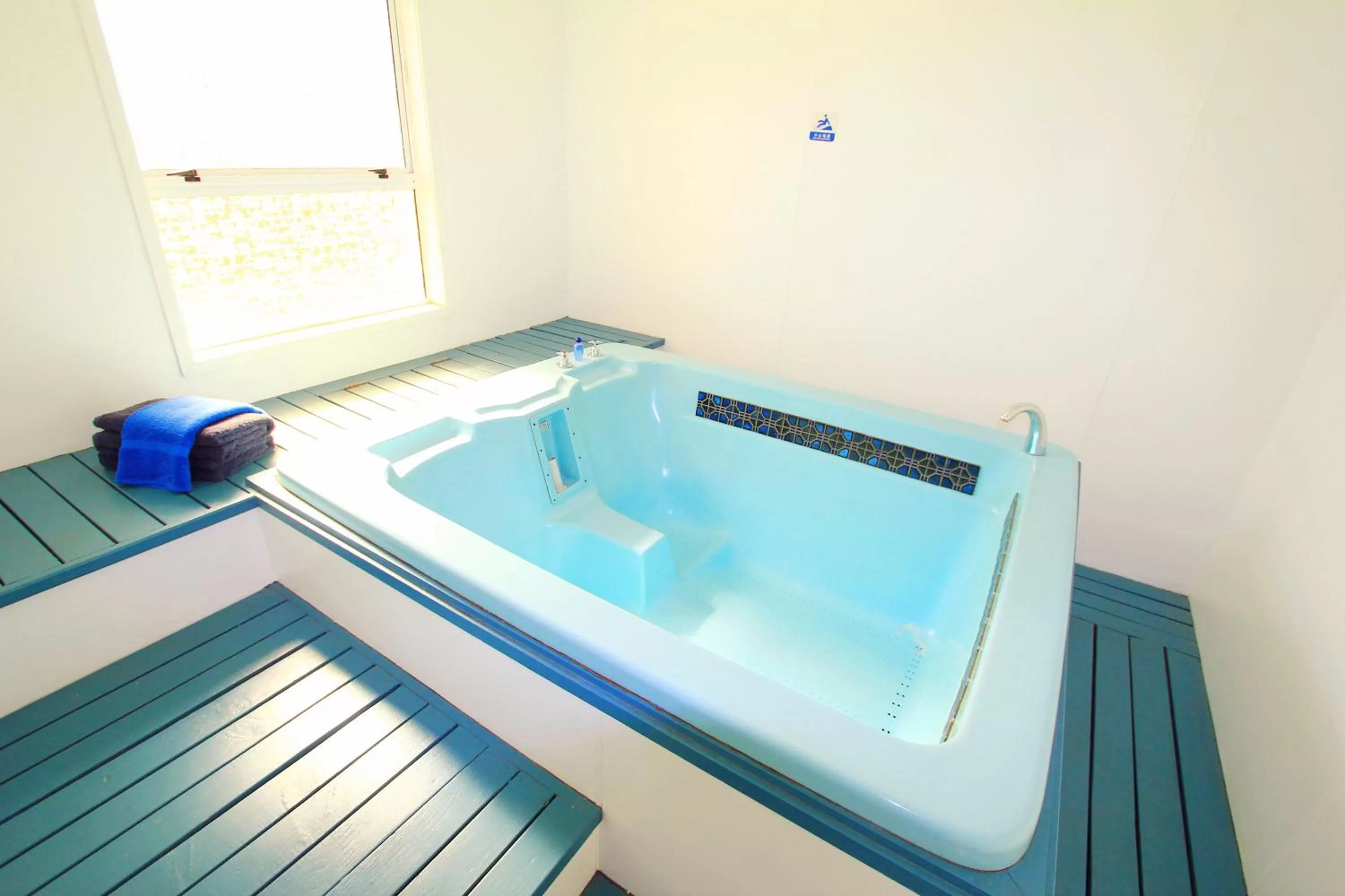 Shower in Golden Glow Motel