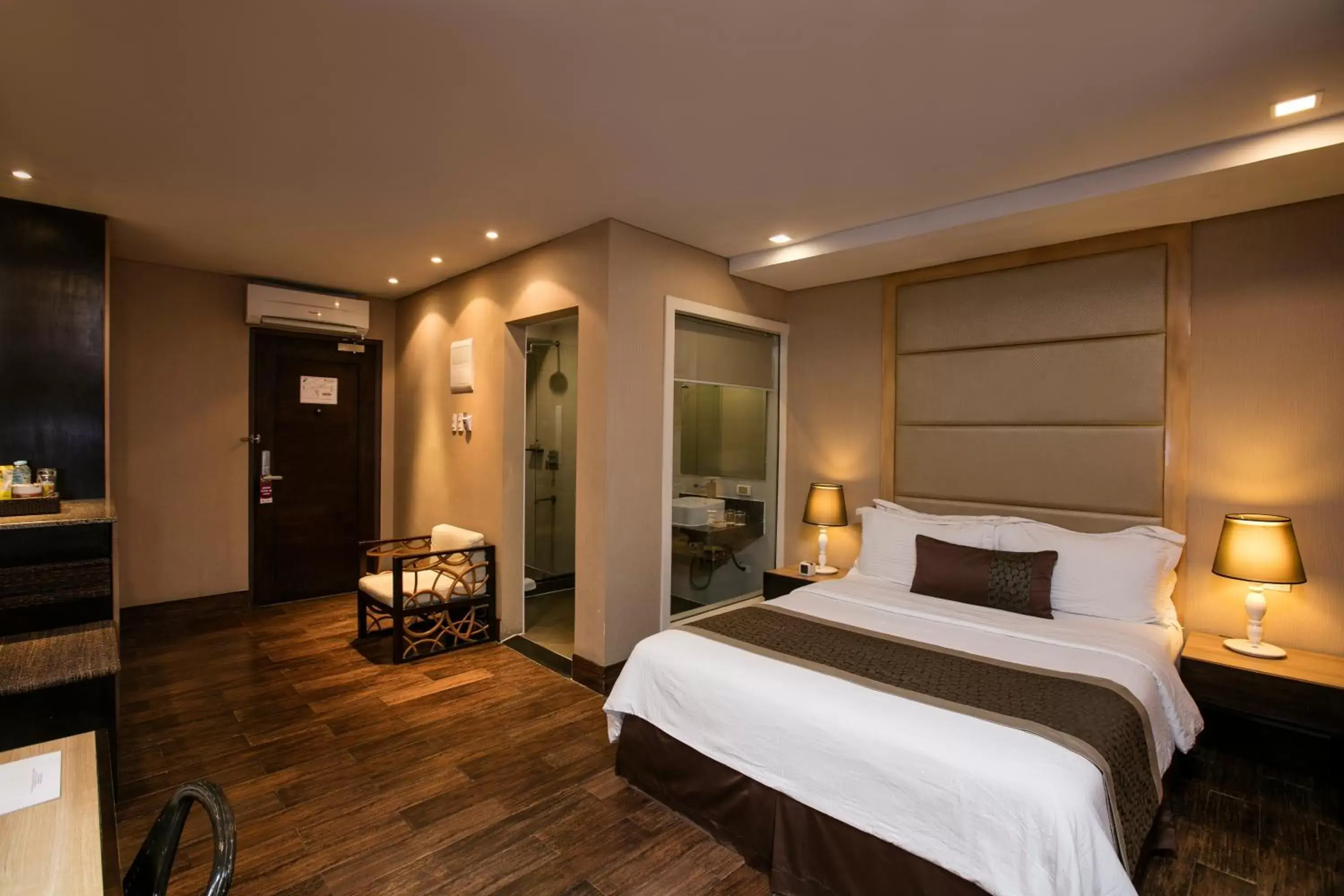 Bedroom, Bed in Goldberry Suites and Hotel - Mactan