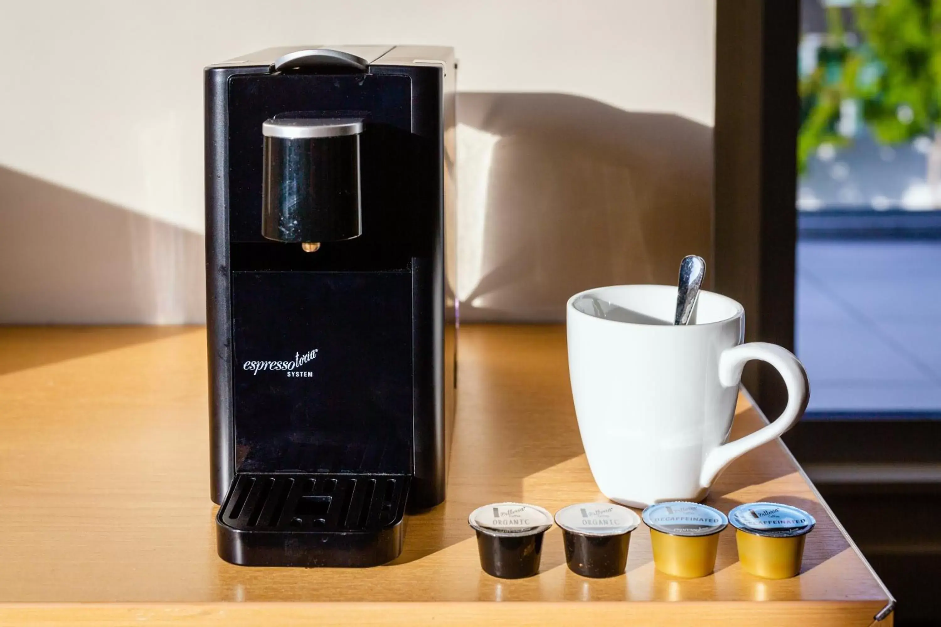 Coffee/tea facilities in Crowne Plaza Queenstown, an IHG Hotel