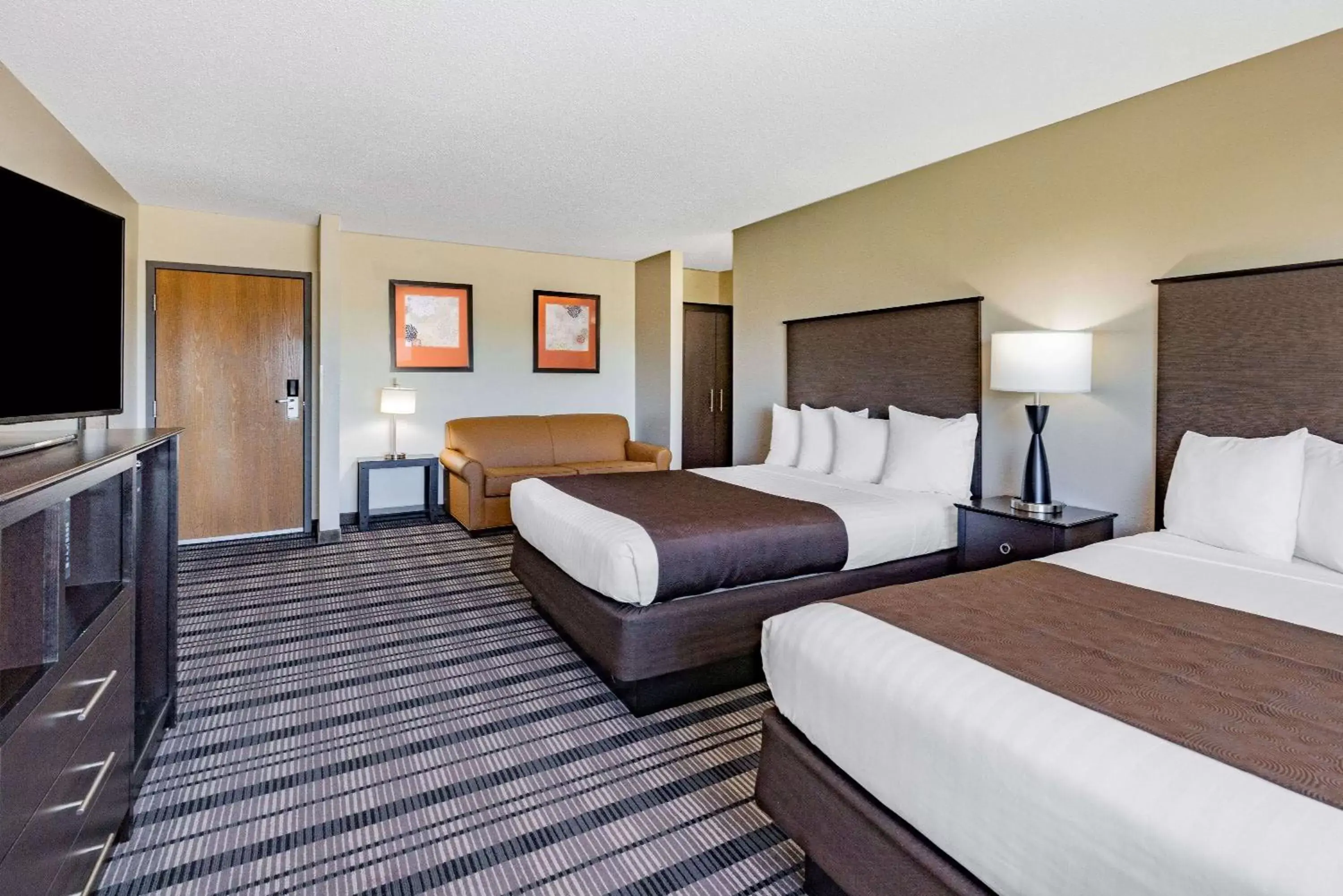 Photo of the whole room, Bed in AmericInn by Wyndham Apple Valley
