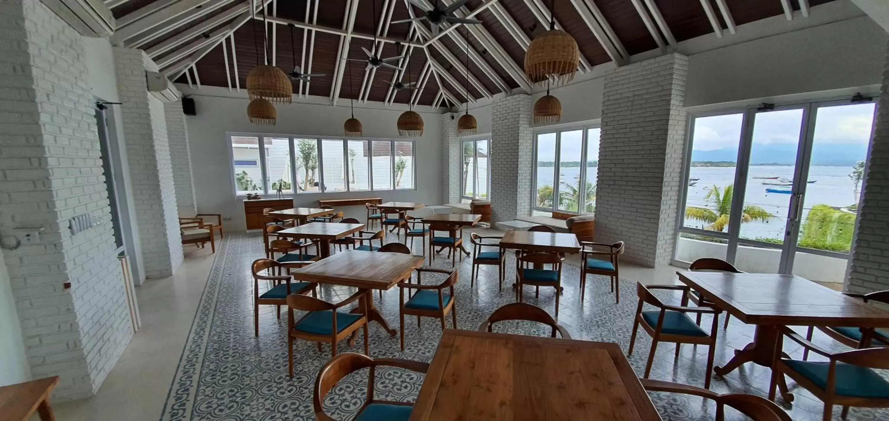 Banquet/Function facilities, Restaurant/Places to Eat in The Beach House Resort