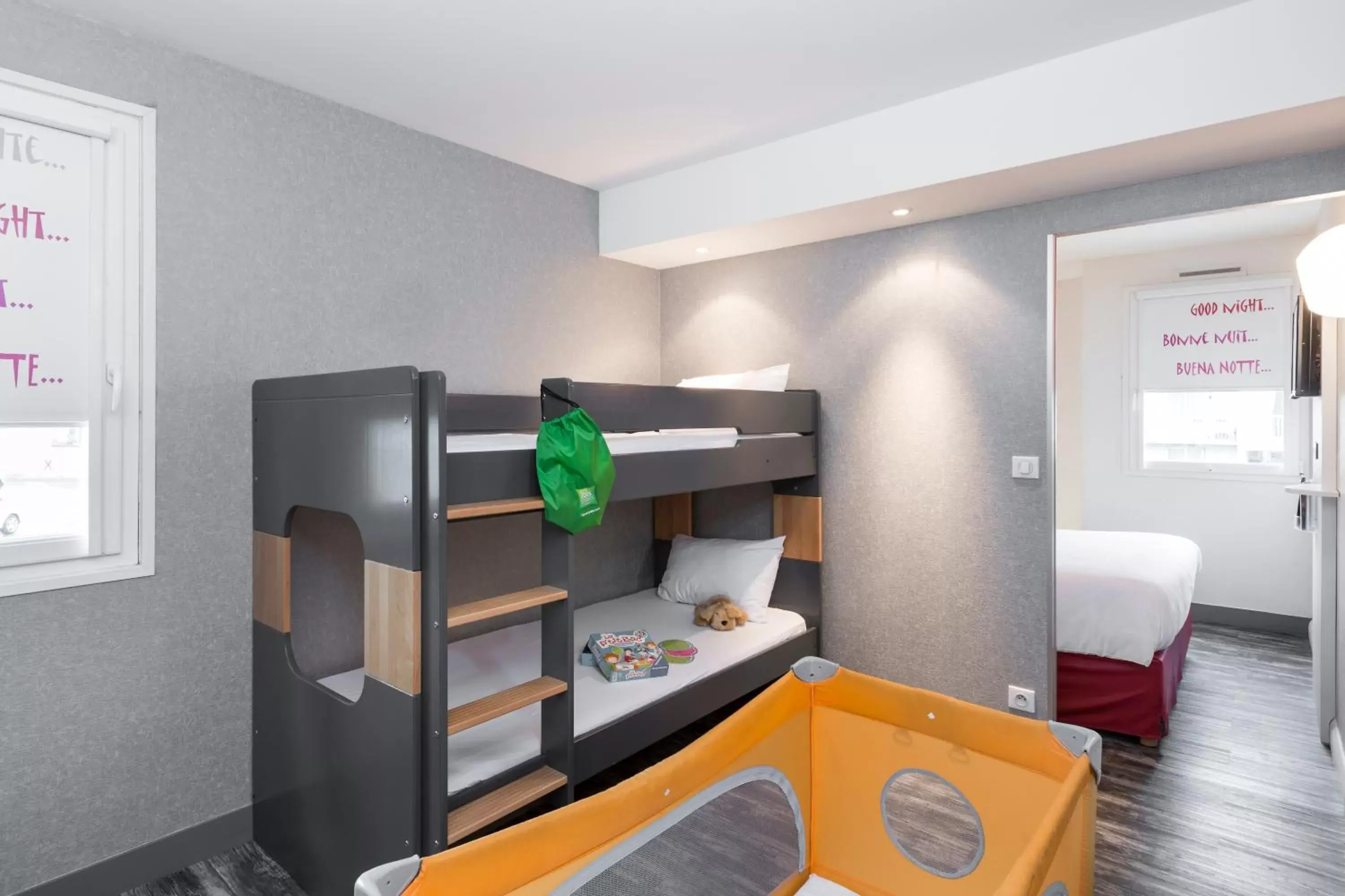 Family Suite in ibis Styles Blois Centre Gare