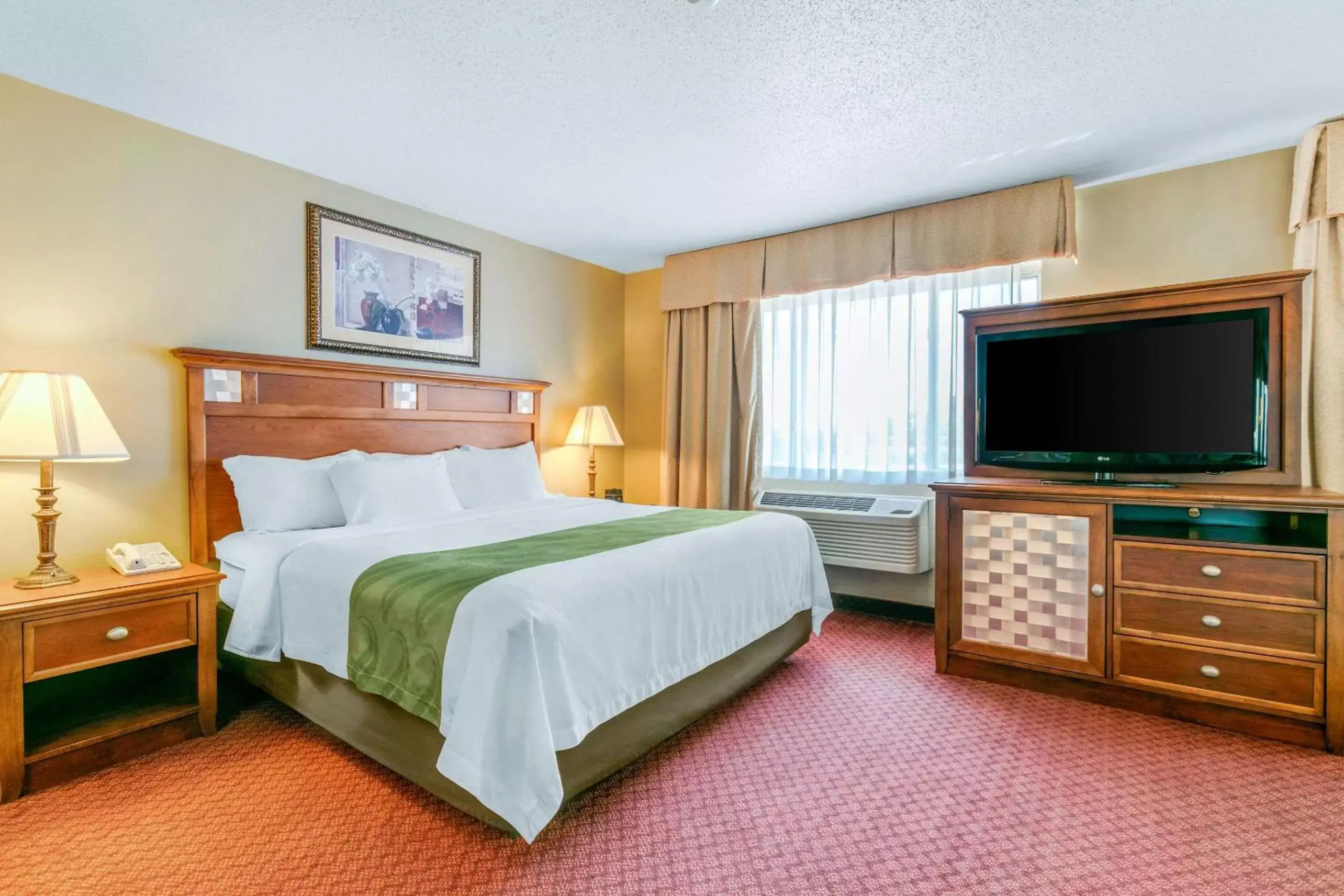 Photo of the whole room, Bed in Quality Inn near Monument Health Rapid City Hospital