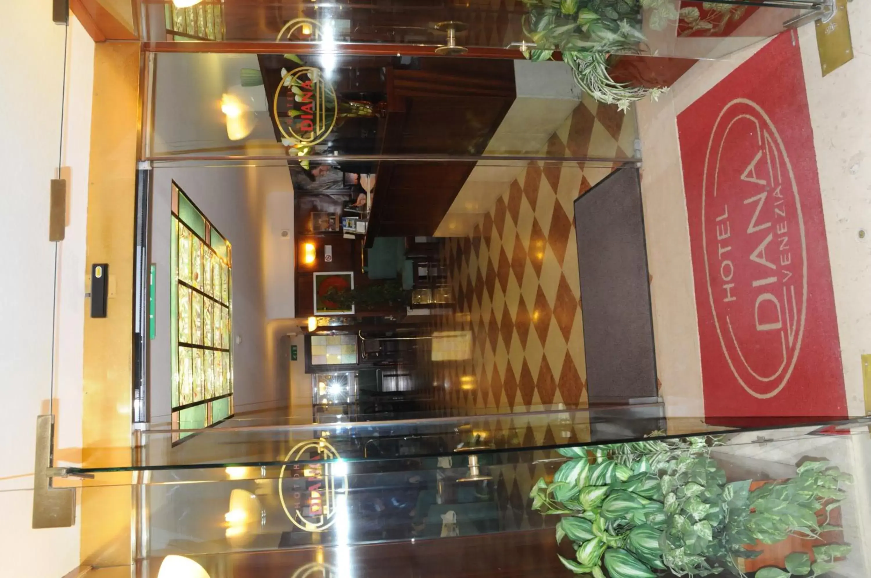 Facade/entrance, Lobby/Reception in Hotel Diana