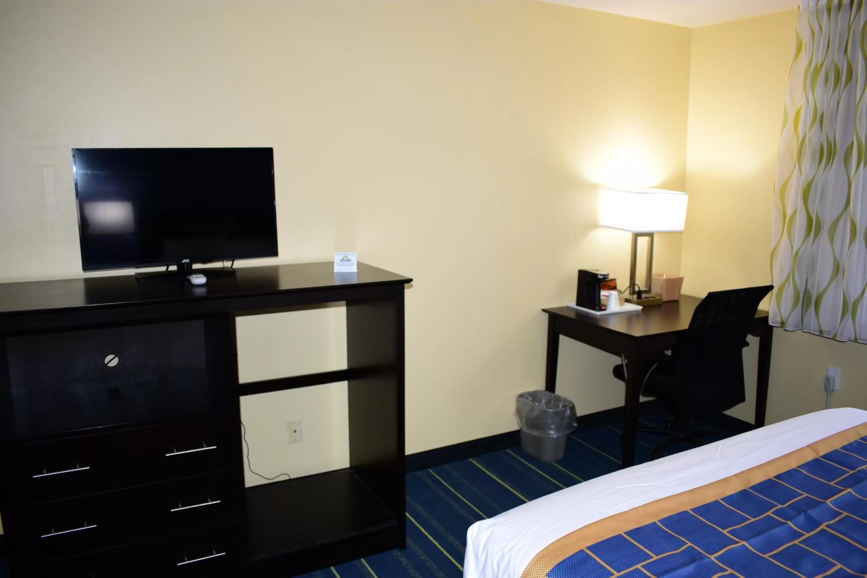 Bed in Days Inn by Wyndham Augusta