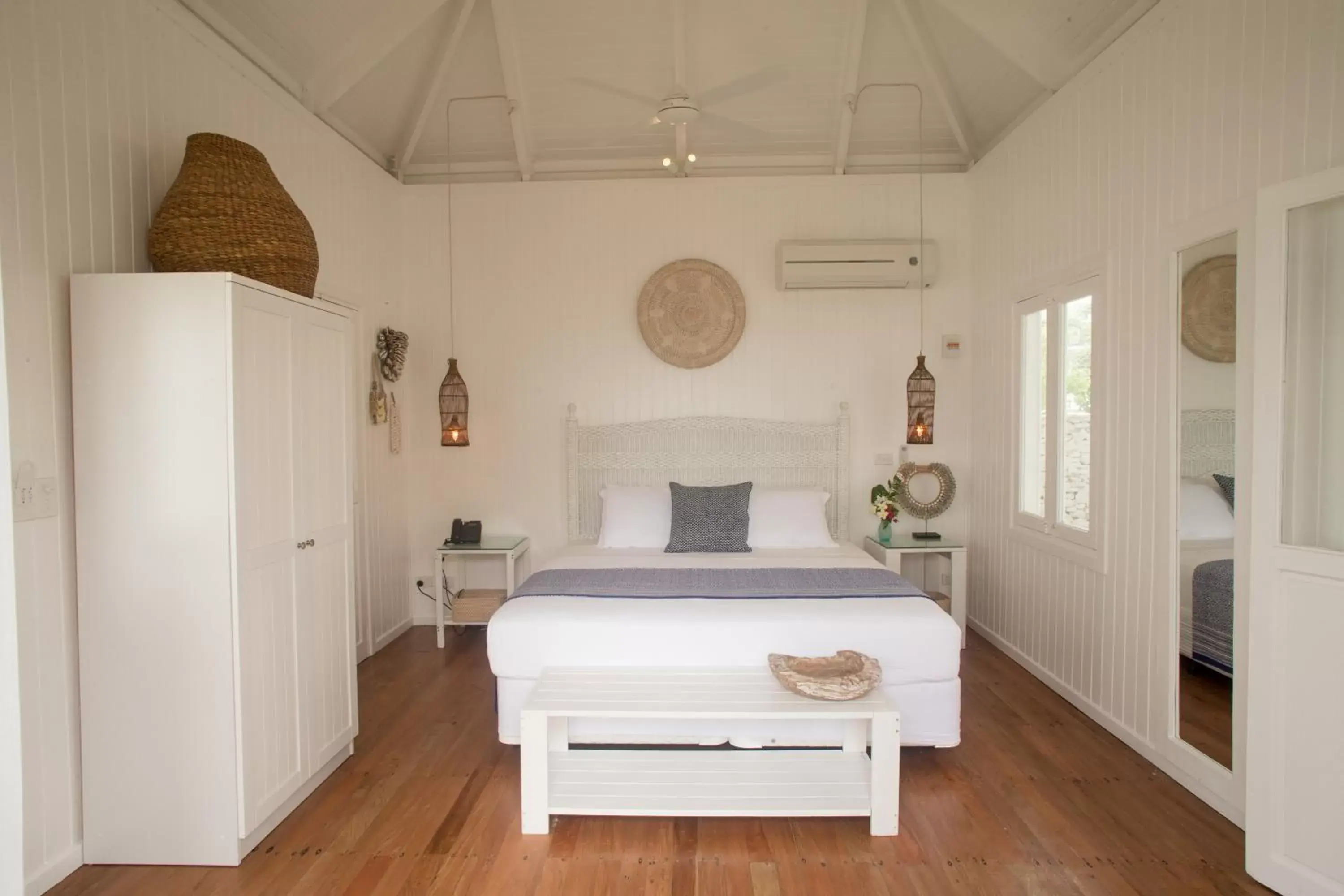 Bedroom, Bed in Tamanu on the Beach