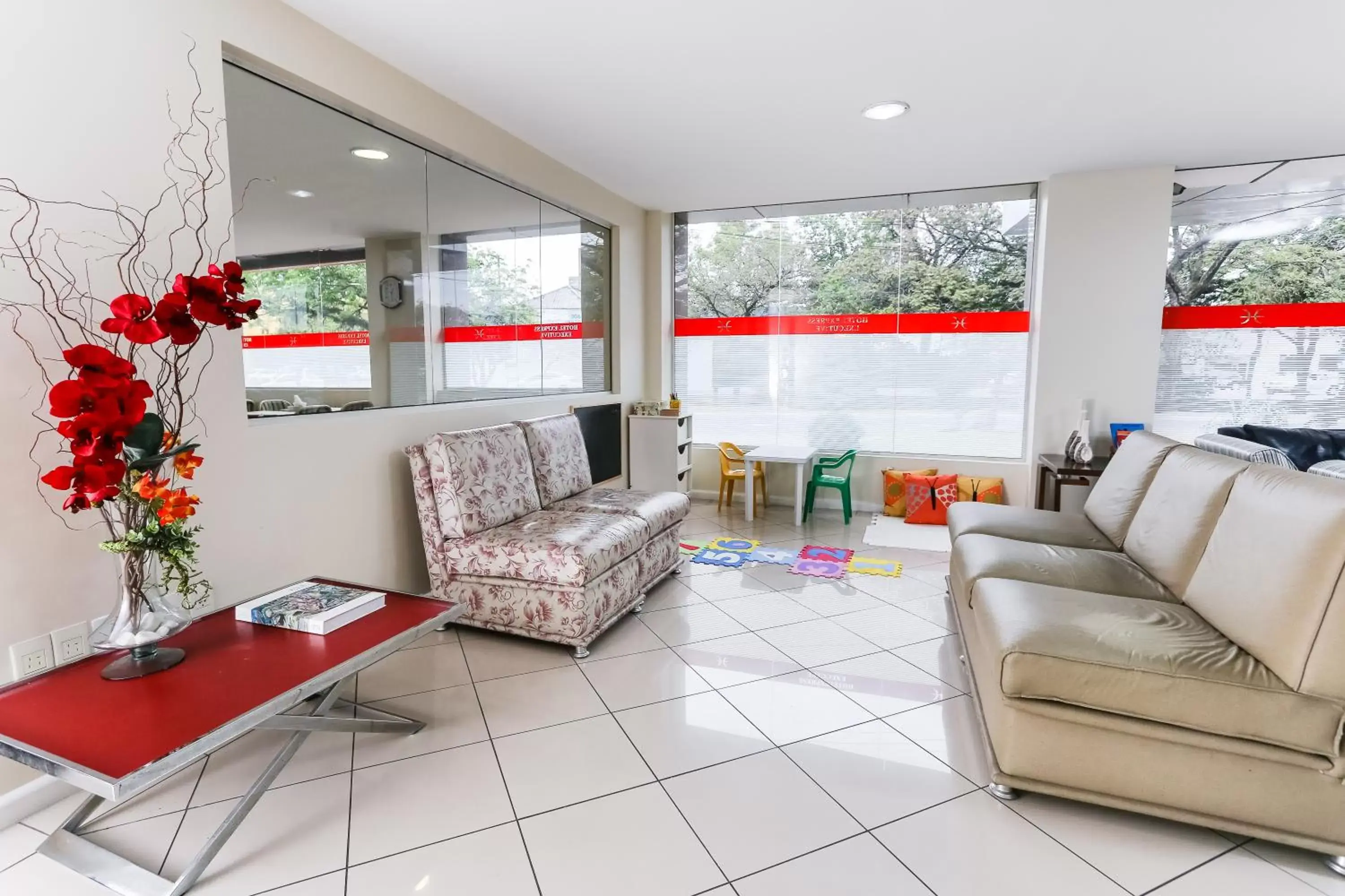 Lobby or reception in Hotel Suárez Executive Novo Hamburgo Lobby or reception in Hotel Suárez Executive Novo Hamburgo