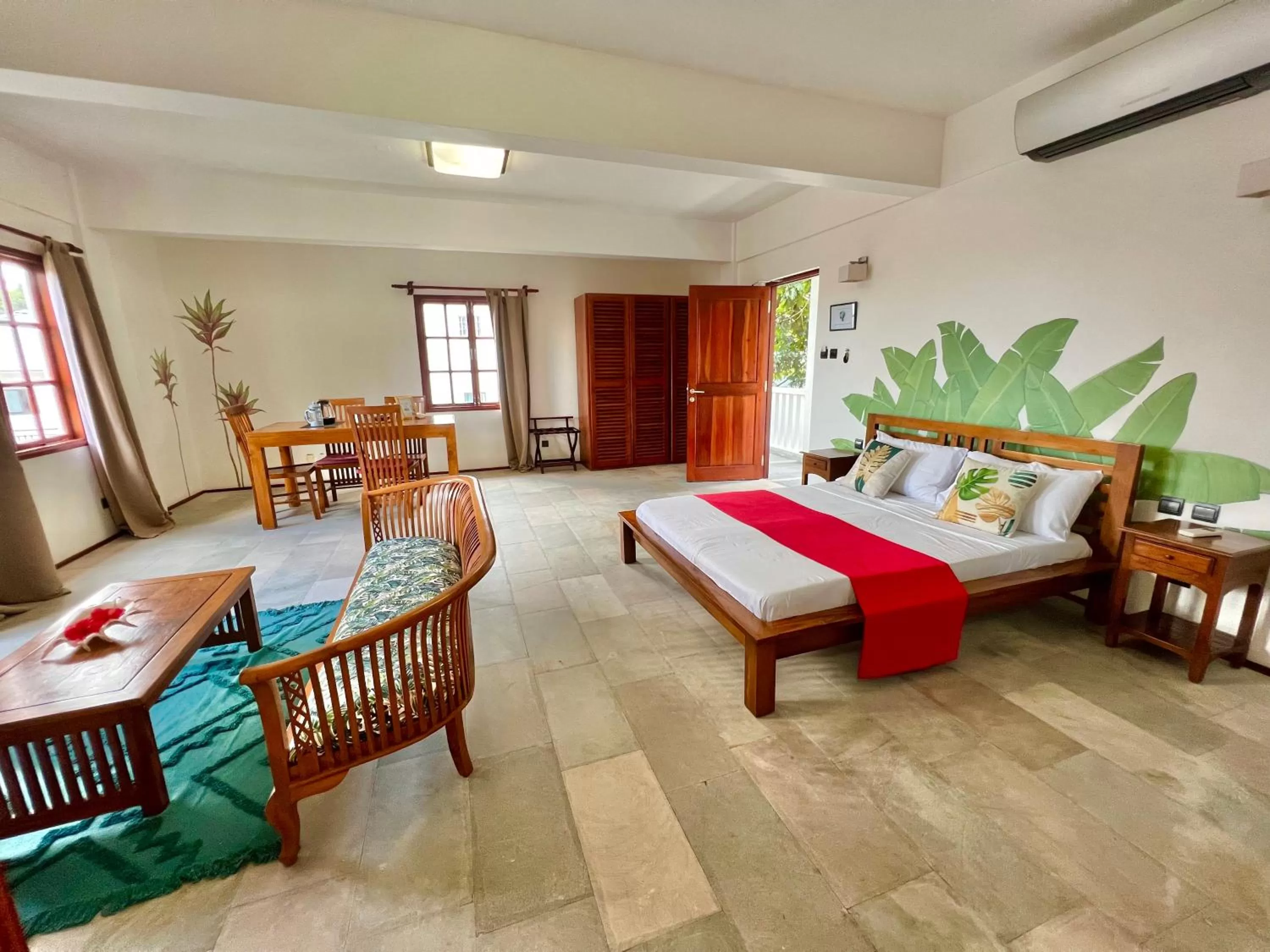 Photo of the whole room, Bed in Hilltop Boutique Hotel