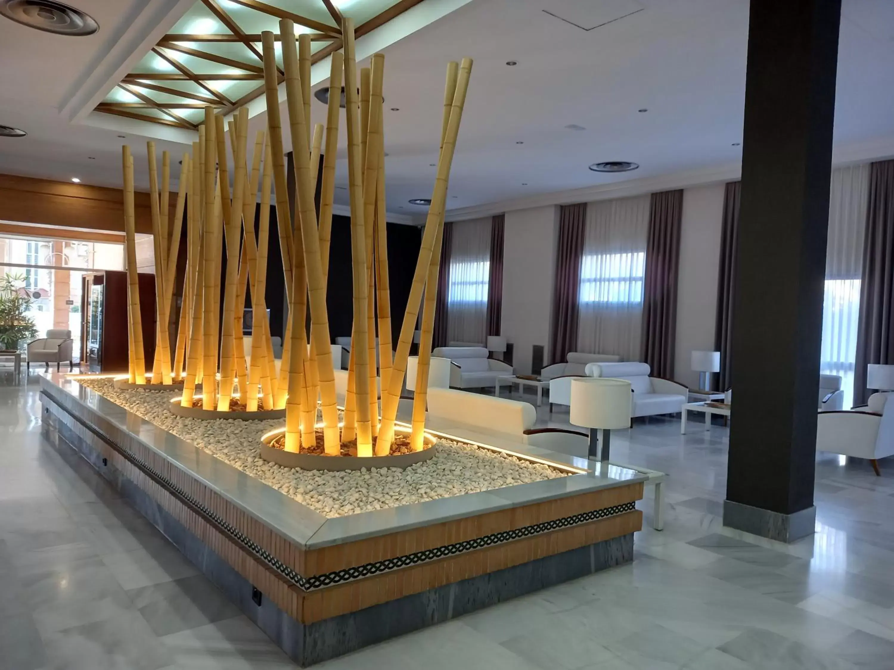 Lobby or reception in Hotel TRH La Motilla