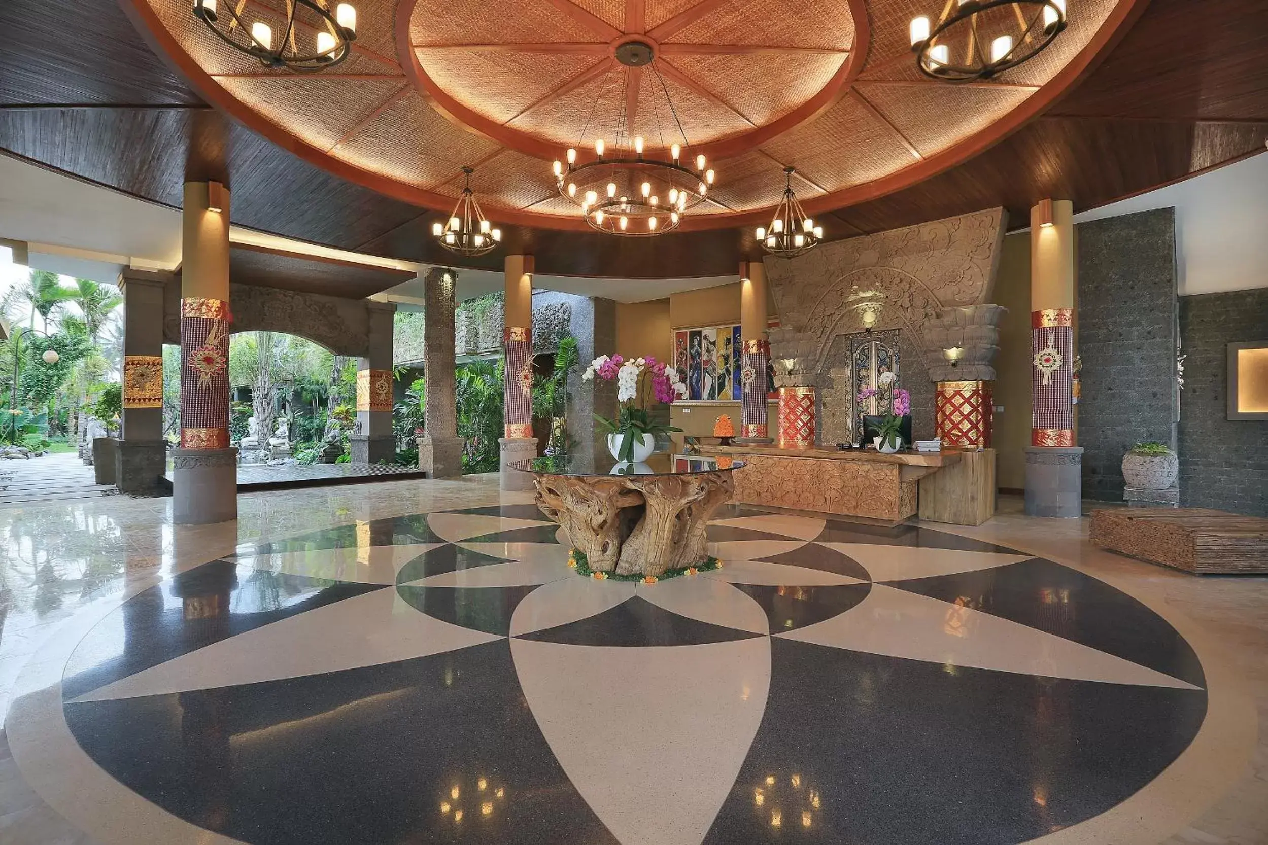Lobby or reception, Banquet Facilities in The Sankara Suites and Villas by Pramana