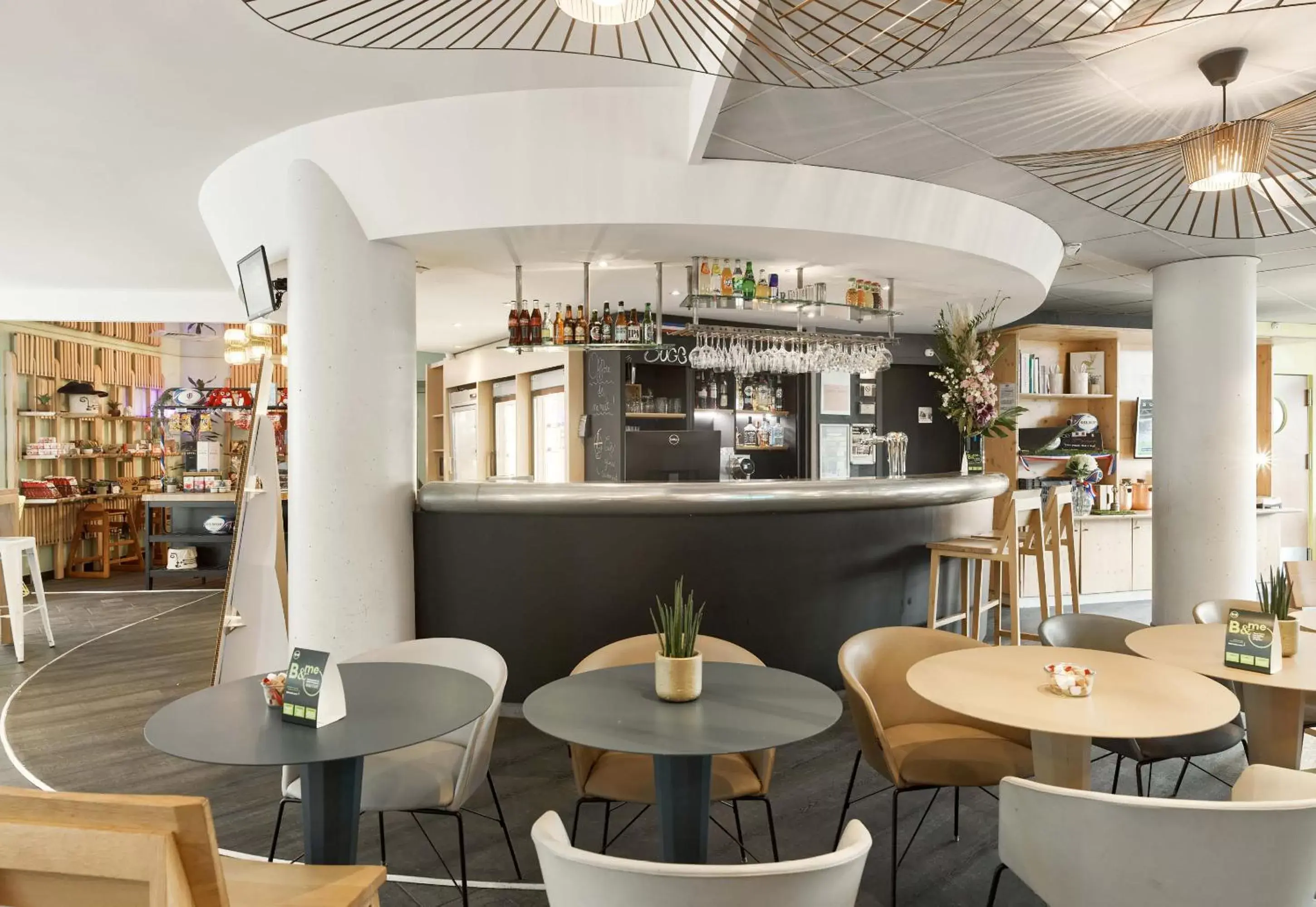 Lounge or bar, Lounge/Bar in Novotel Suites Paris Rueil Malmaison