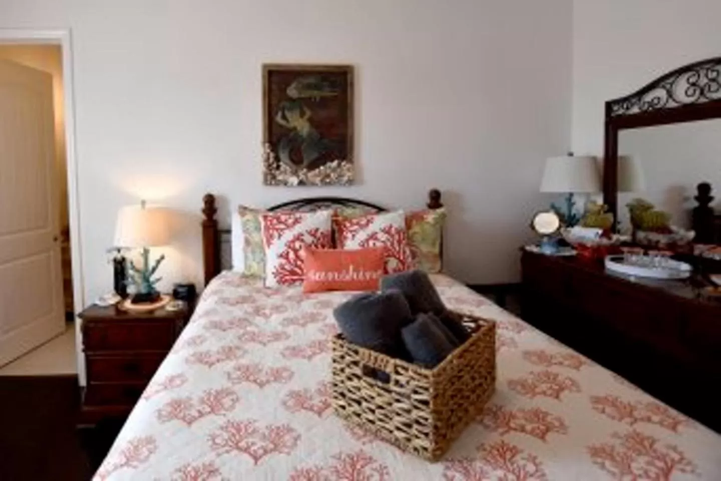 Bed in Inn on the Avenue