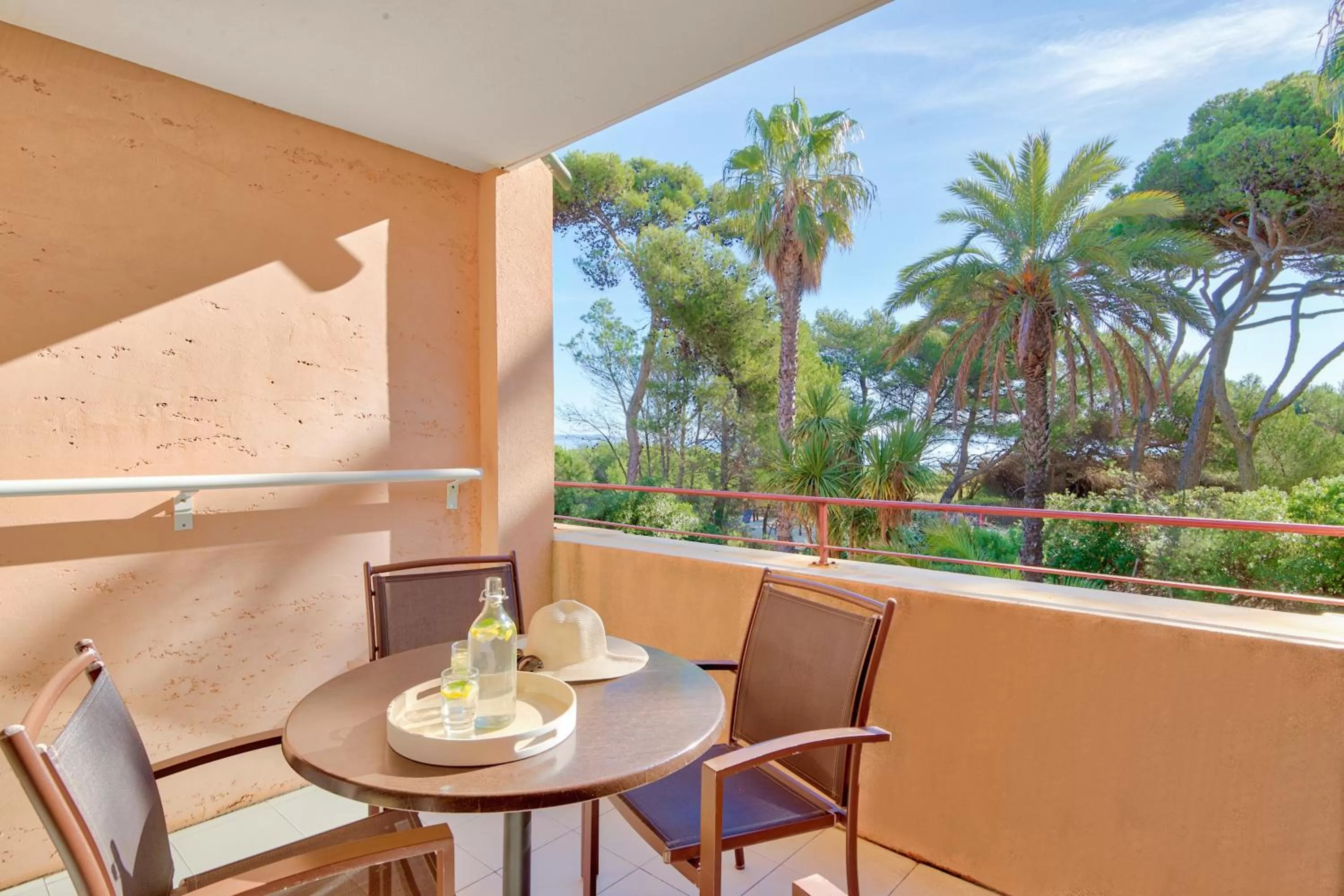 Patio in Résidence Pierre & Vacances La Pinède