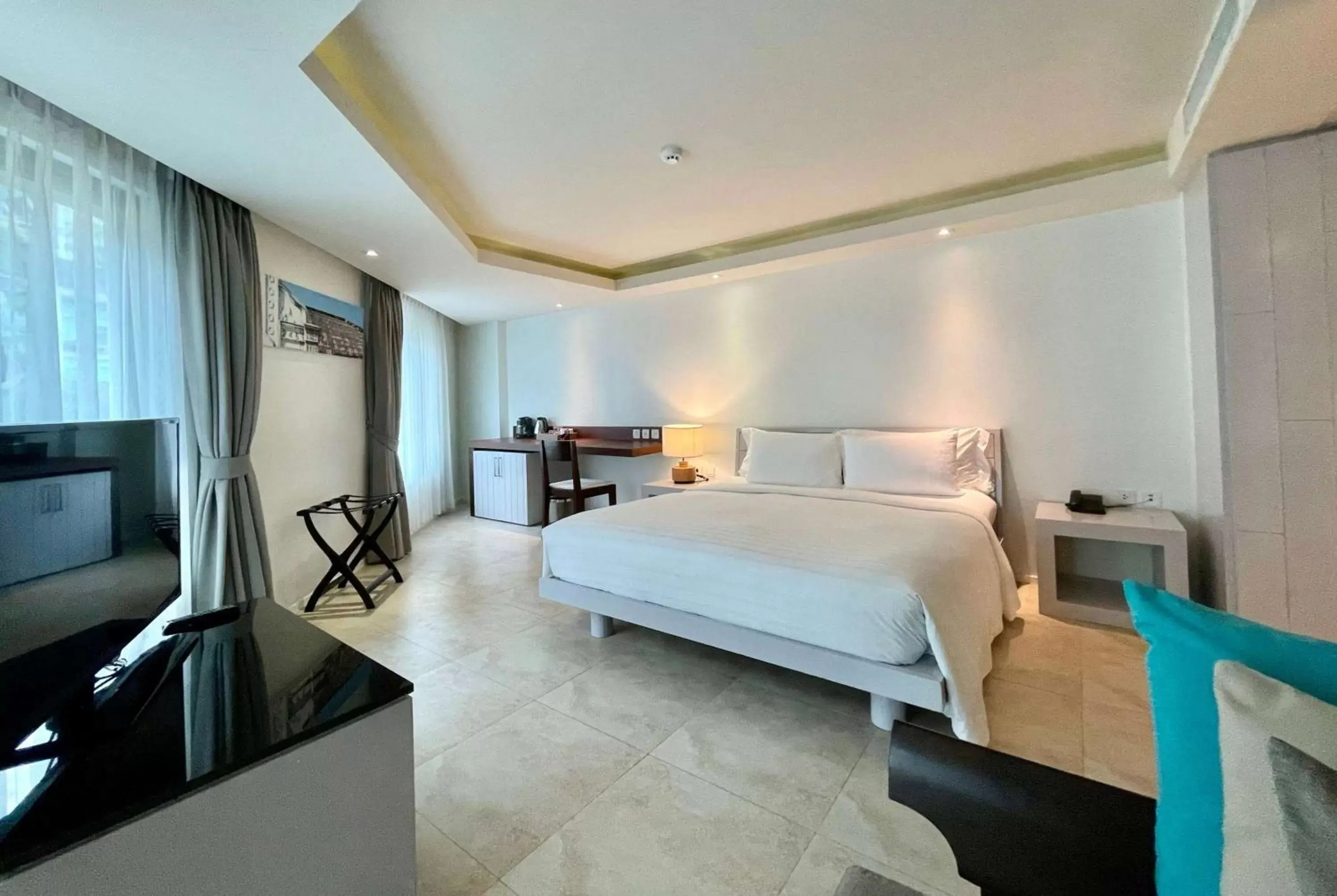 Photo of the whole room, Bed in Zenmaya Oceanfront Phuket, Trademark Collection by Wyndham