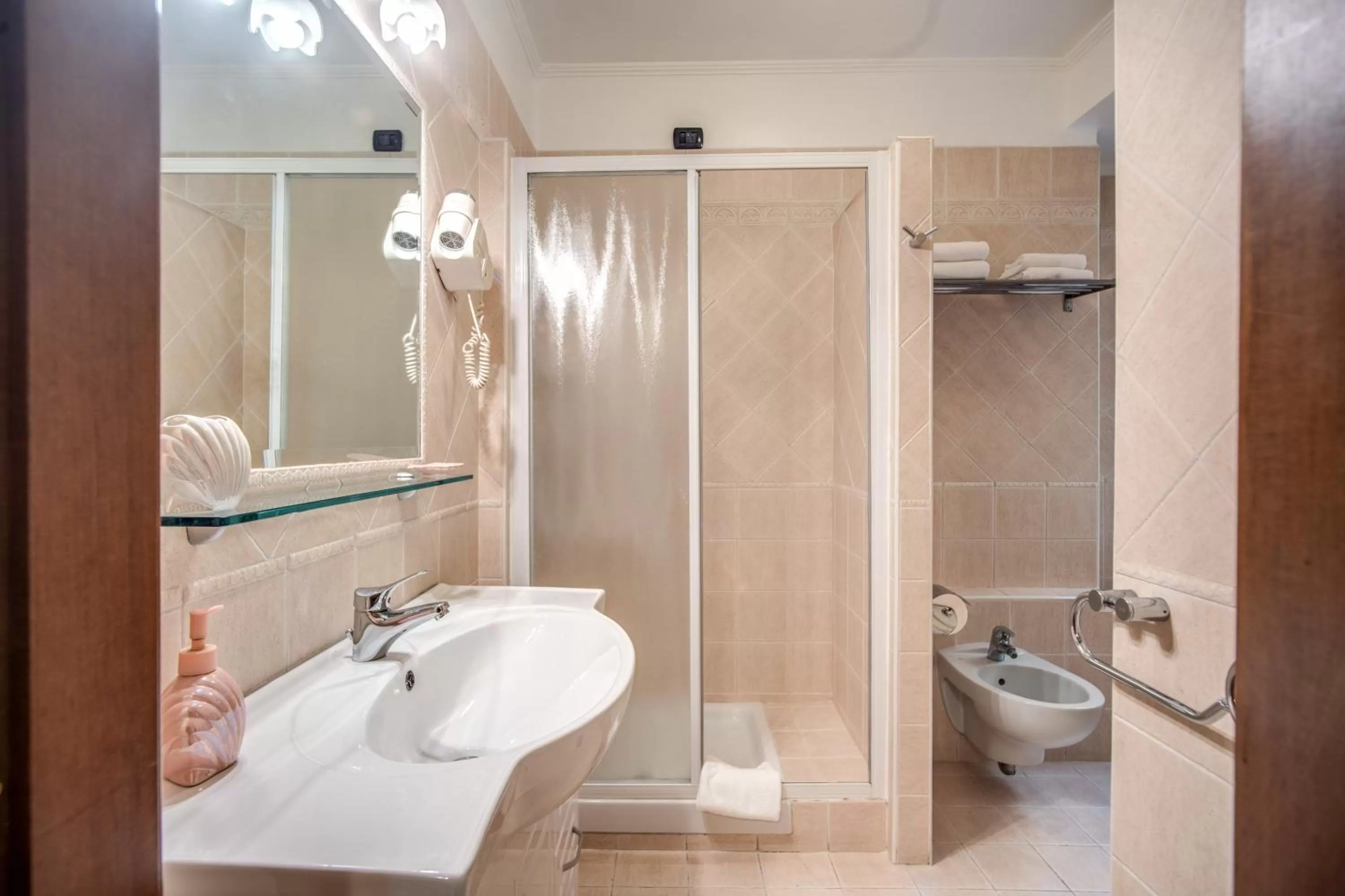 Bathroom in Nakissa Inn