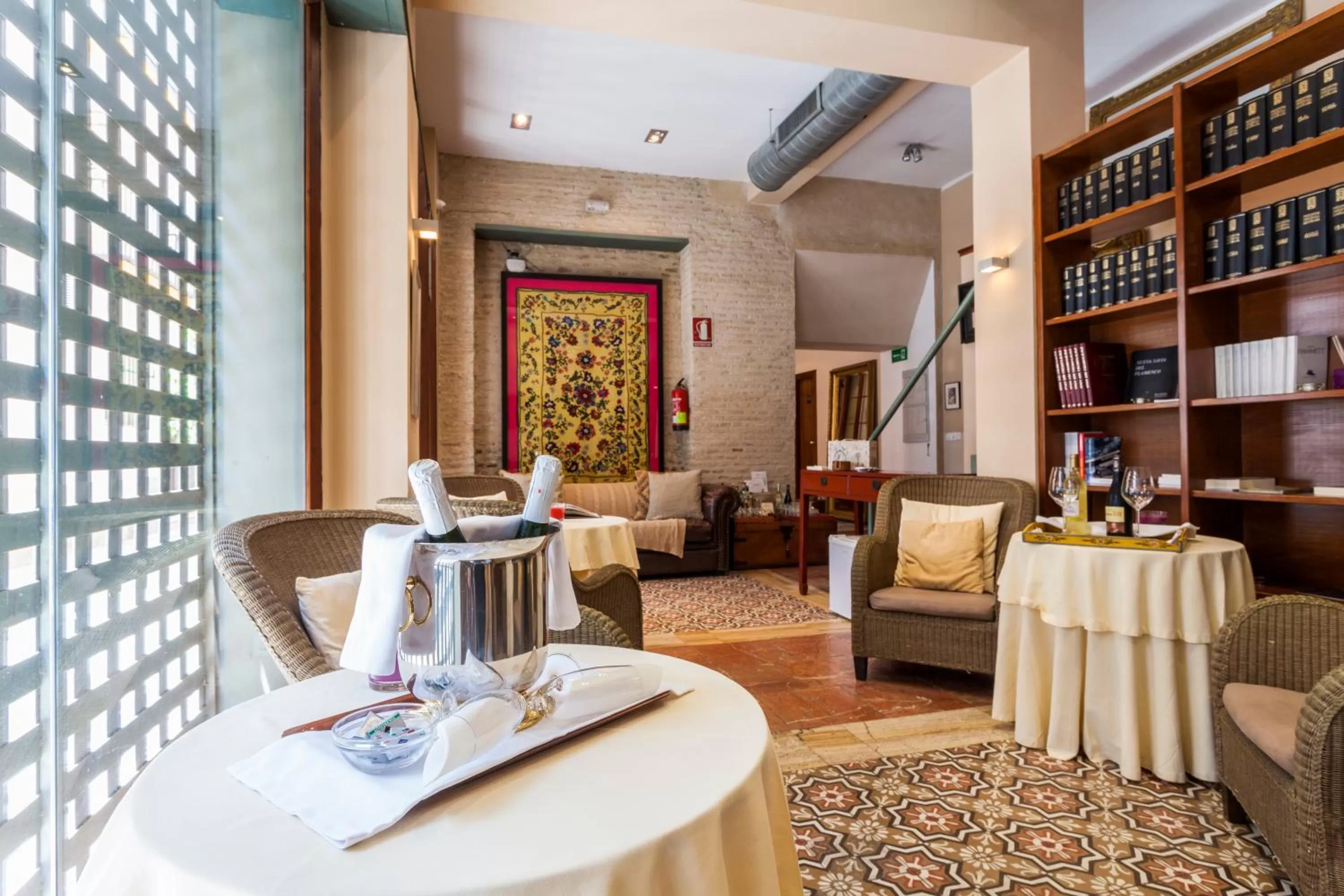 Lounge or bar in La Casa del Maestro Boutique