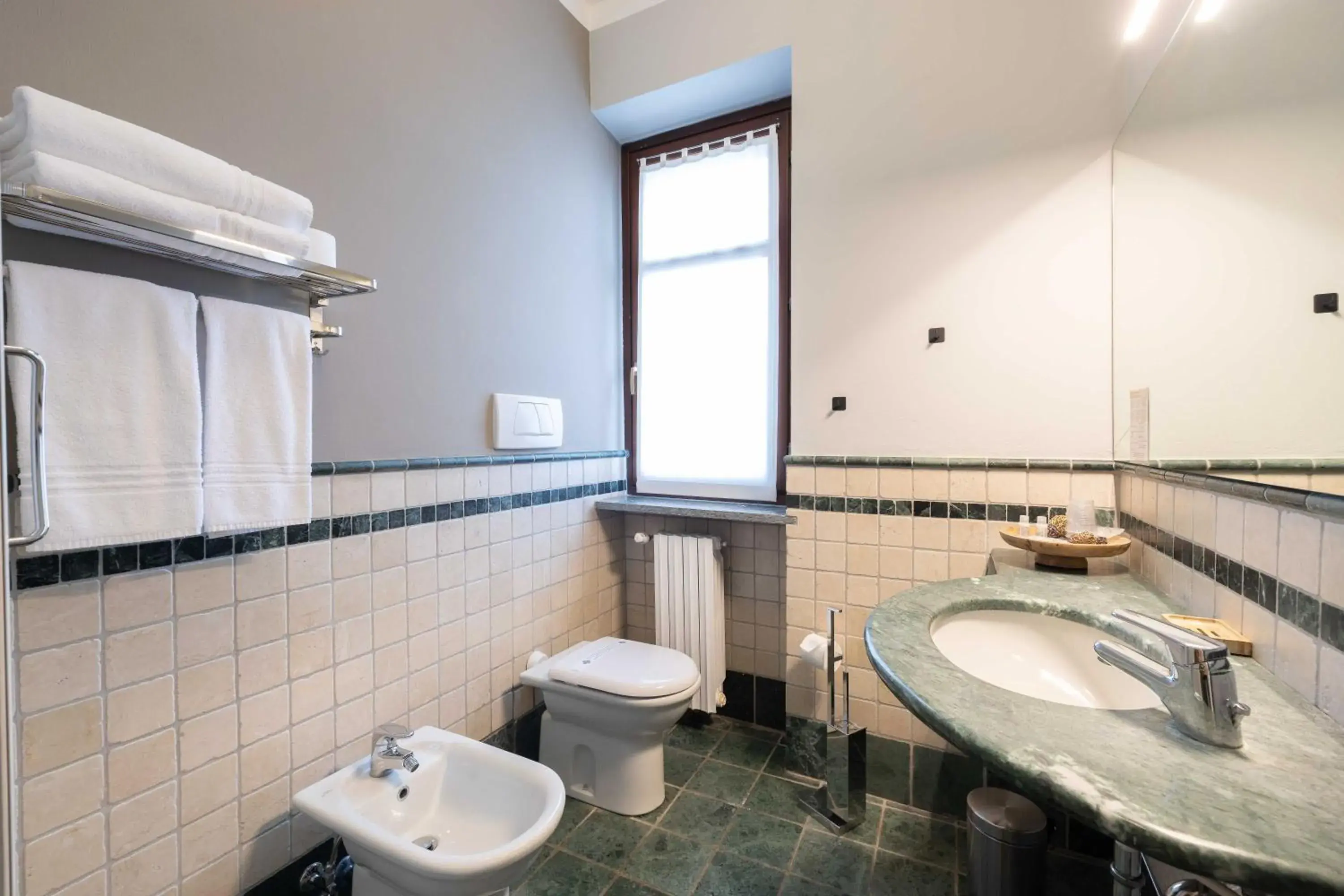 Shower, Bathroom in Hotel La Fert