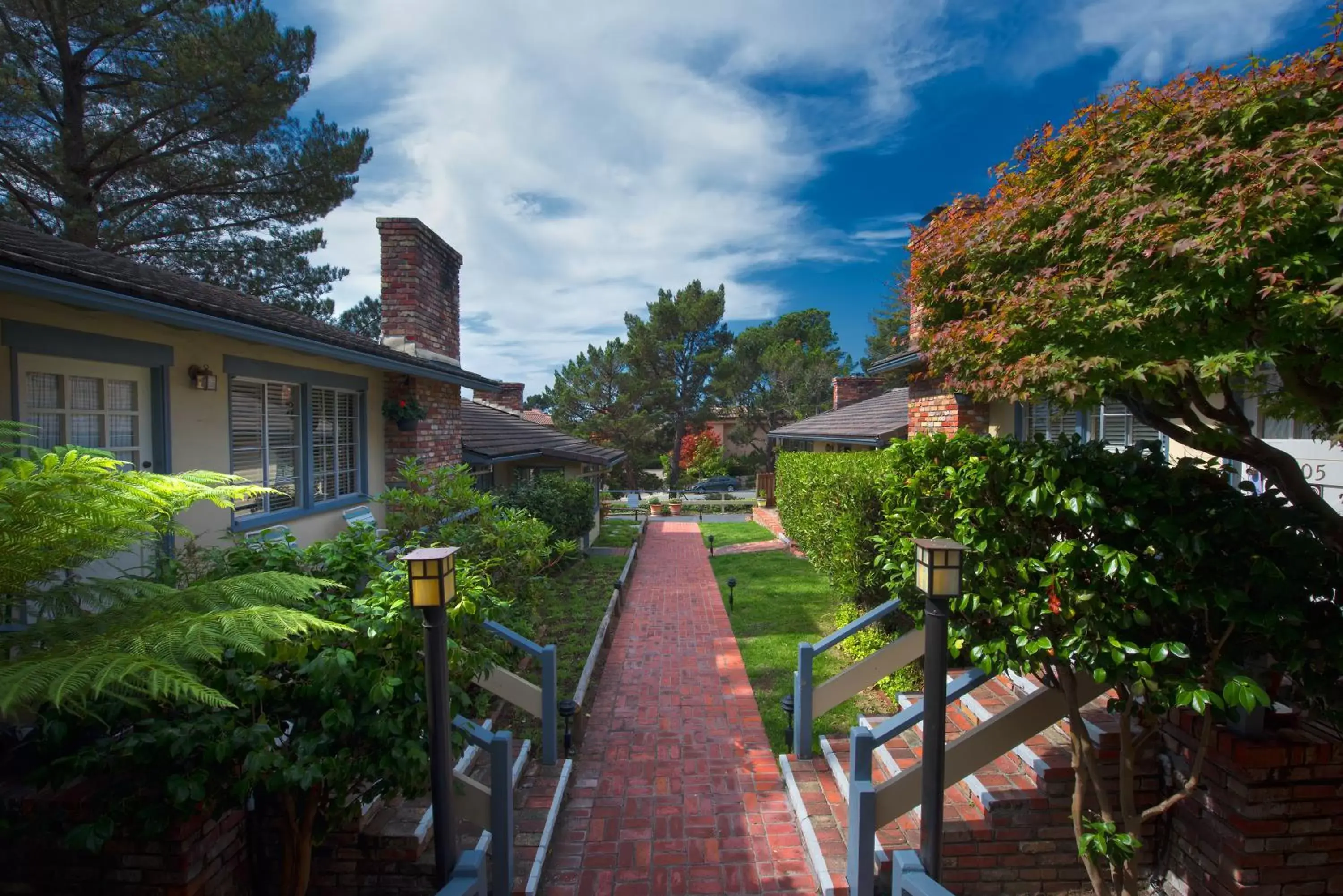 Facade/entrance in Horizon Inn & Ocean View Lodge