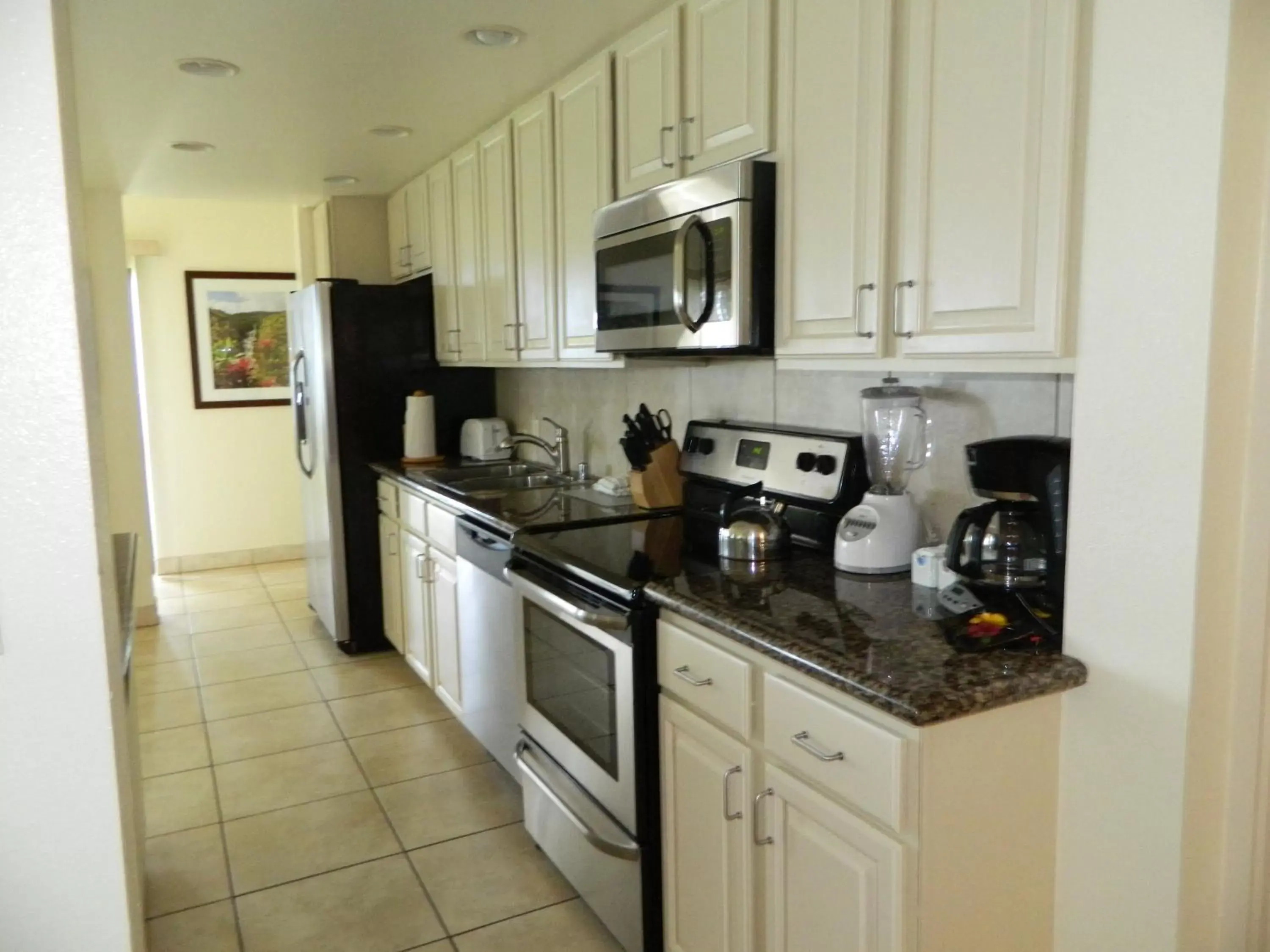 Kitchen or kitchenette, Kitchen/Kitchenette in Hono Koa Vacation Club