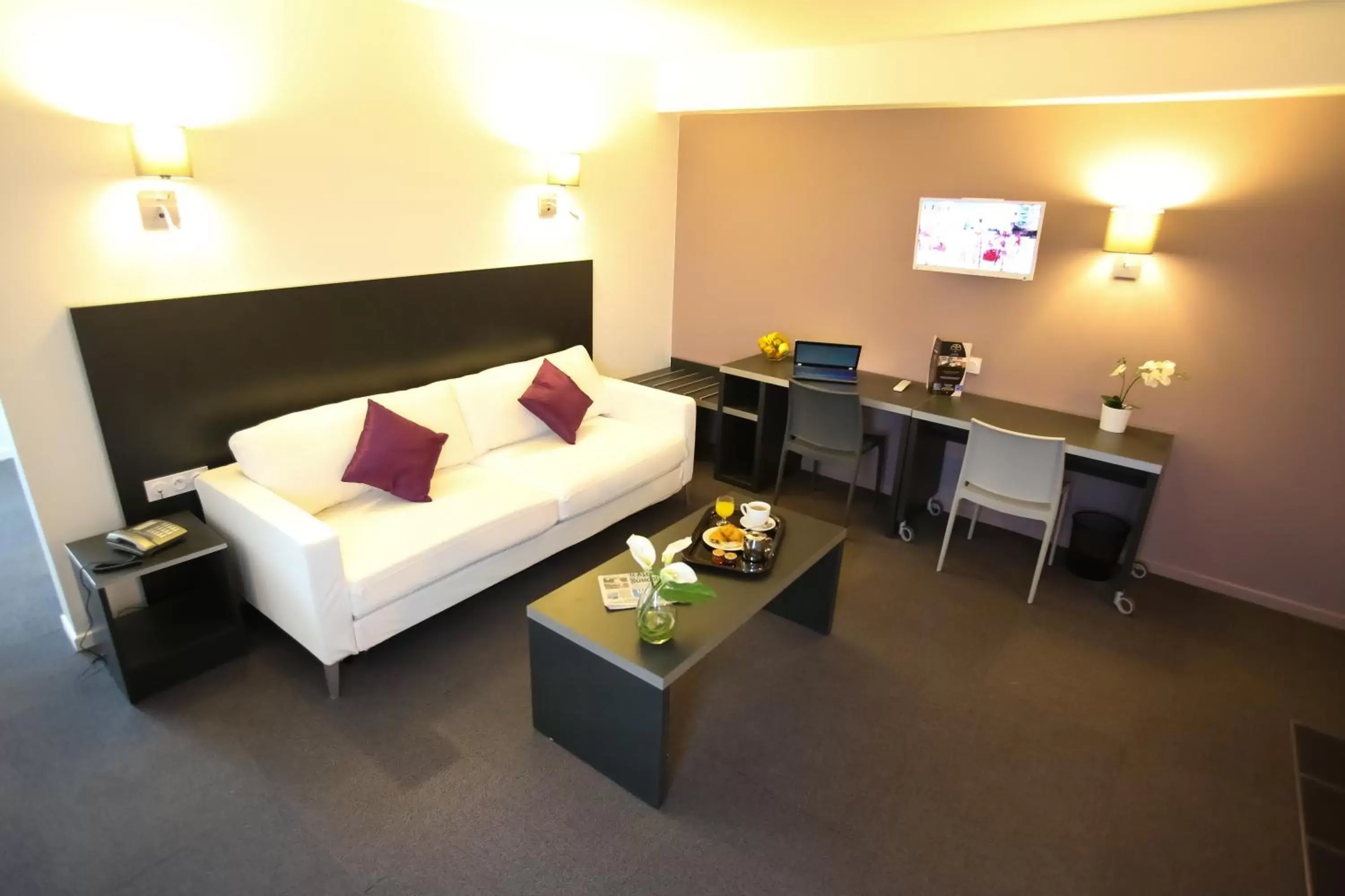 Living room, Seating Area in All Suites Appart Hôtel Aéroport Paris Orly – Rungis