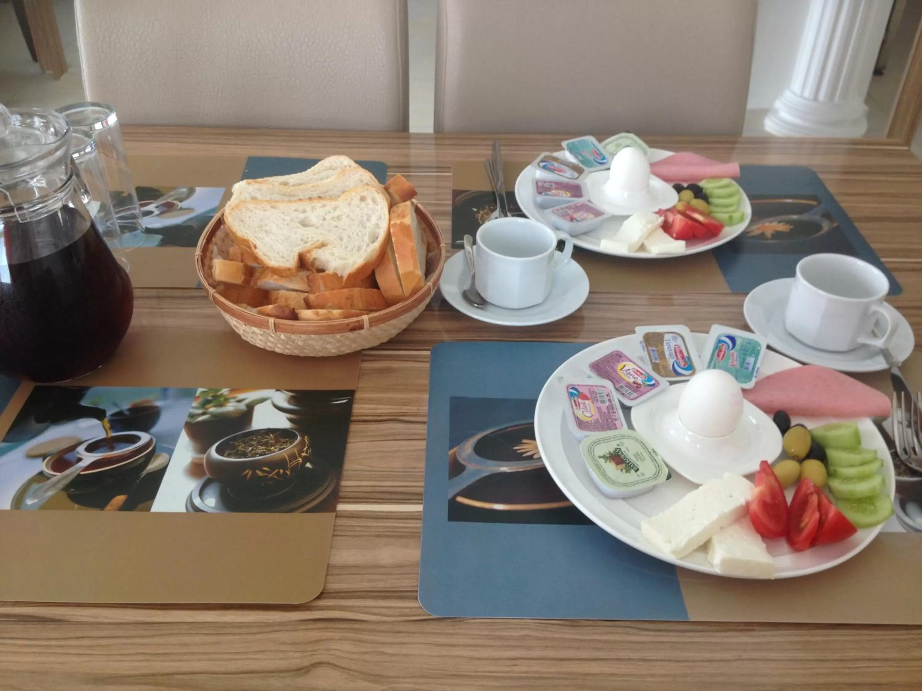 Restaurant/places to eat in Mutado Hotel