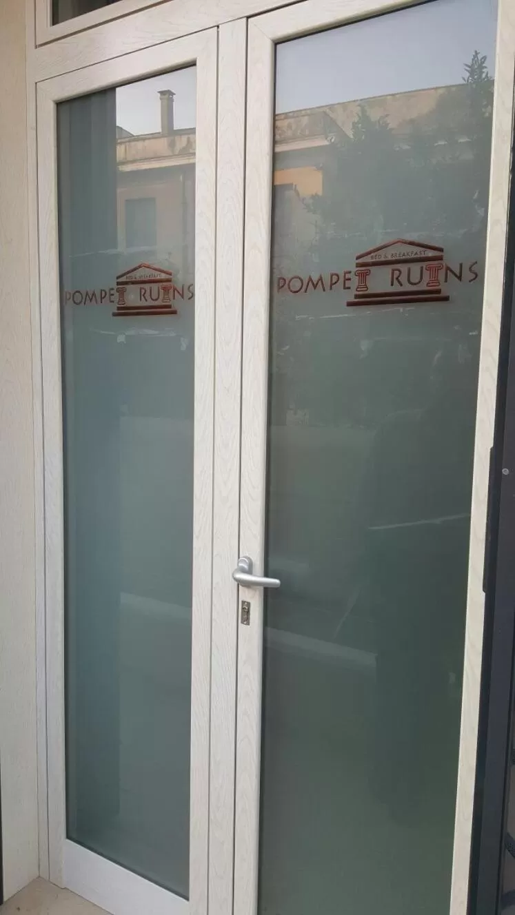Facade/entrance, Bathroom in Pompei Ruins