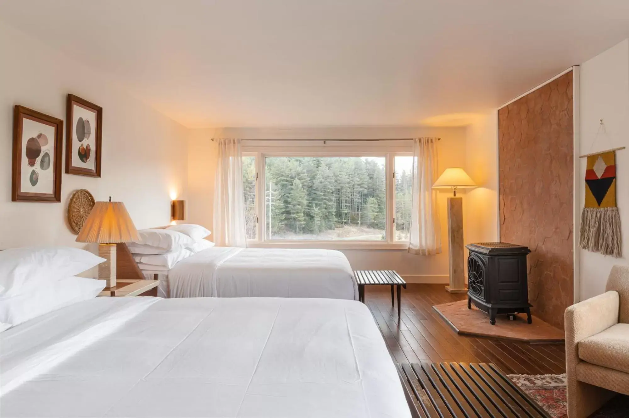 Bed in Eastwind Hotel Lake Placid Bed in Eastwind Hotel Lake Placid