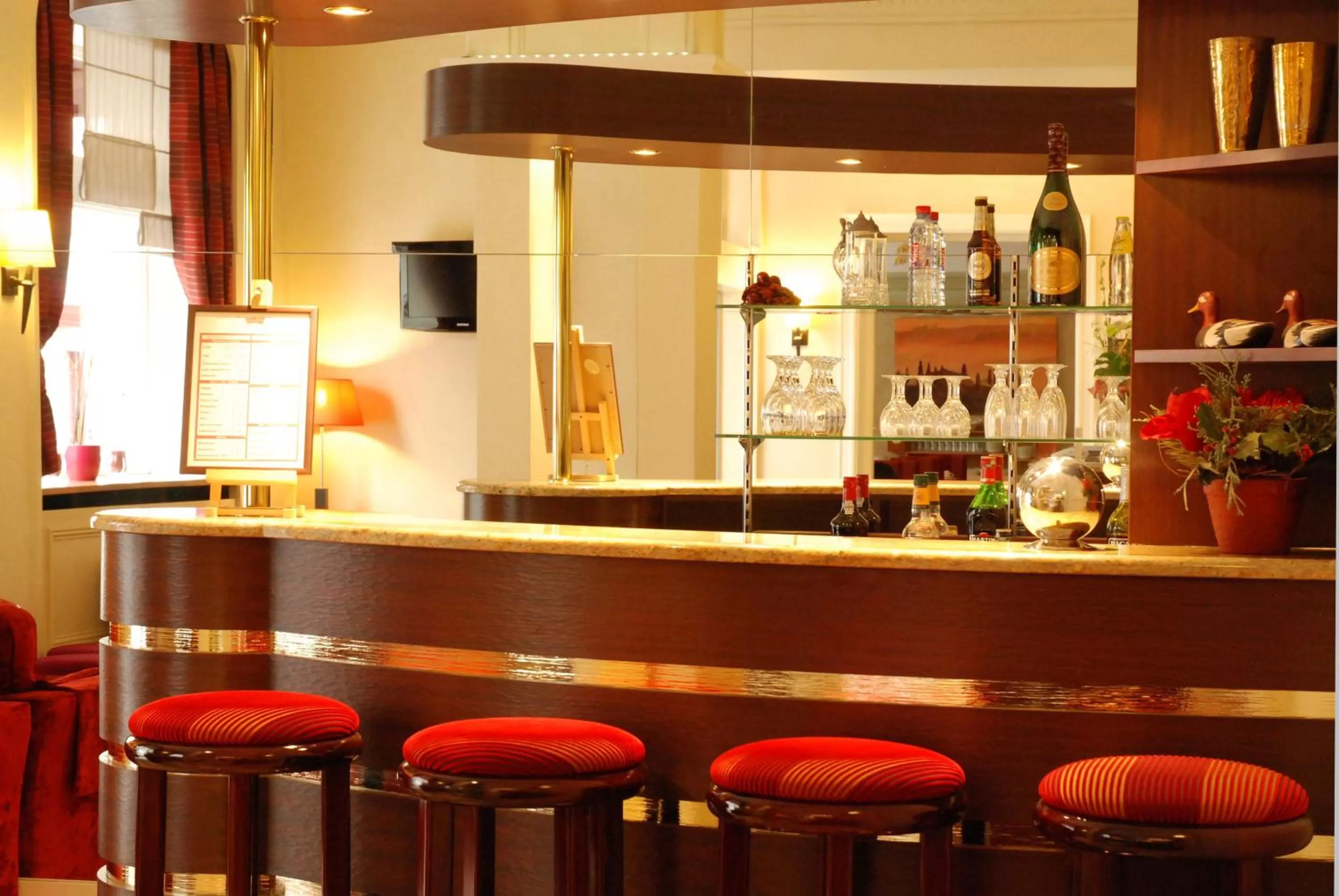 Lounge or bar in Relais du Pré