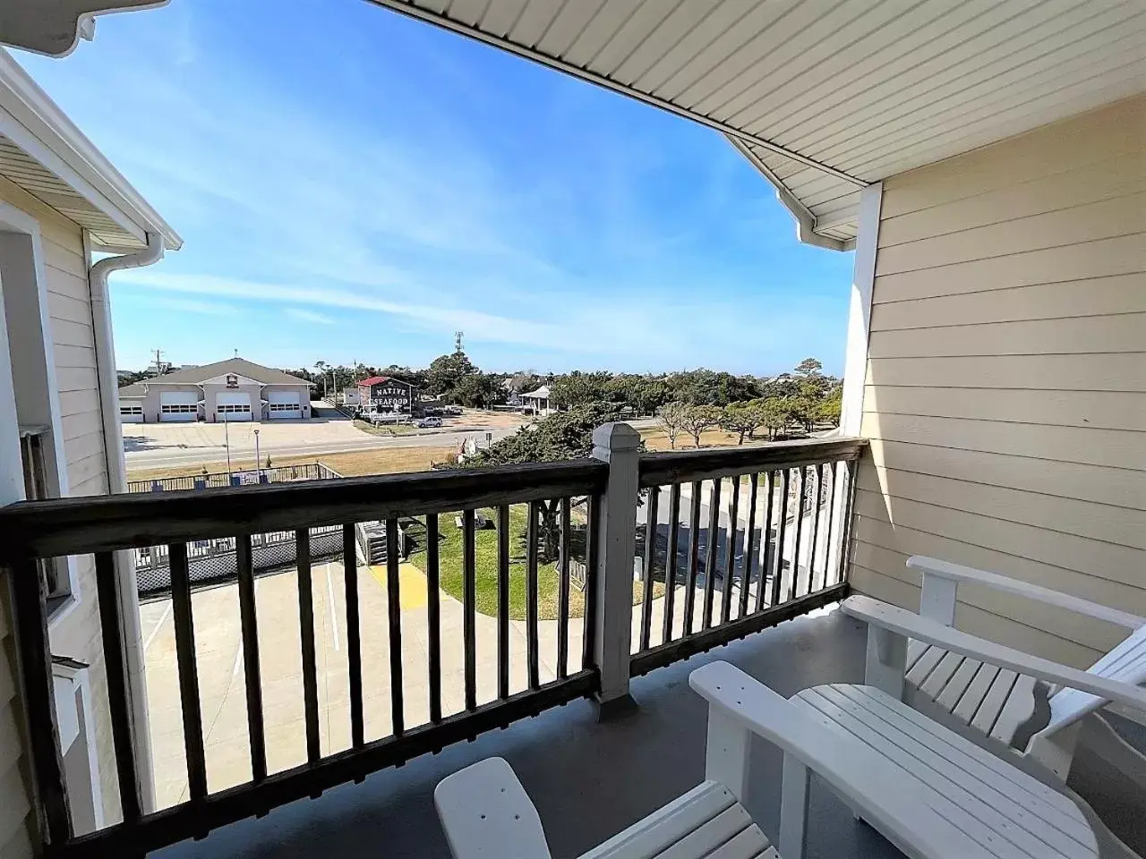 View (from property/room), Balcony/Terrace in Pony Island Inn
