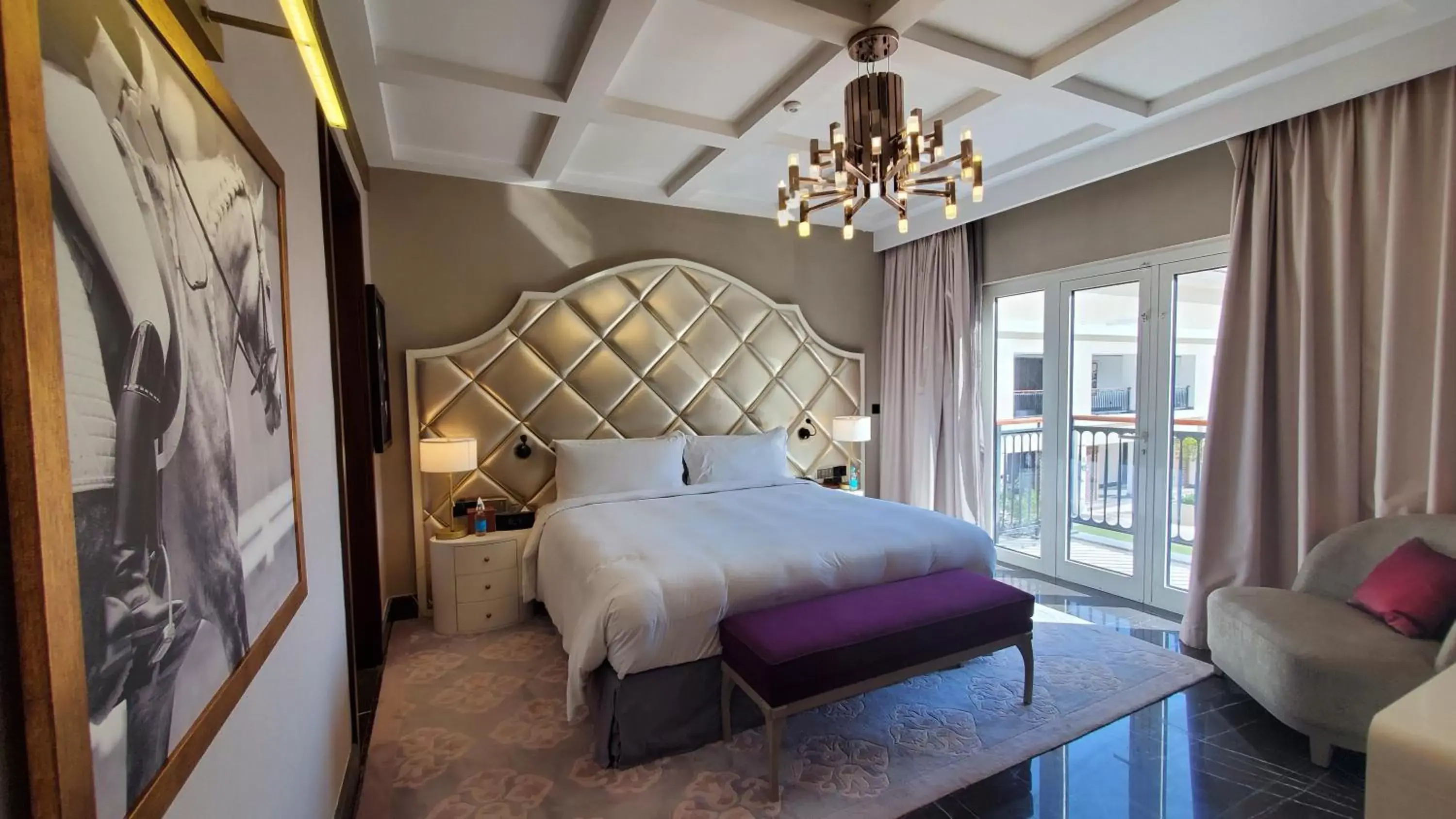 Bedroom, Bed in Al Habtoor Polo Resort